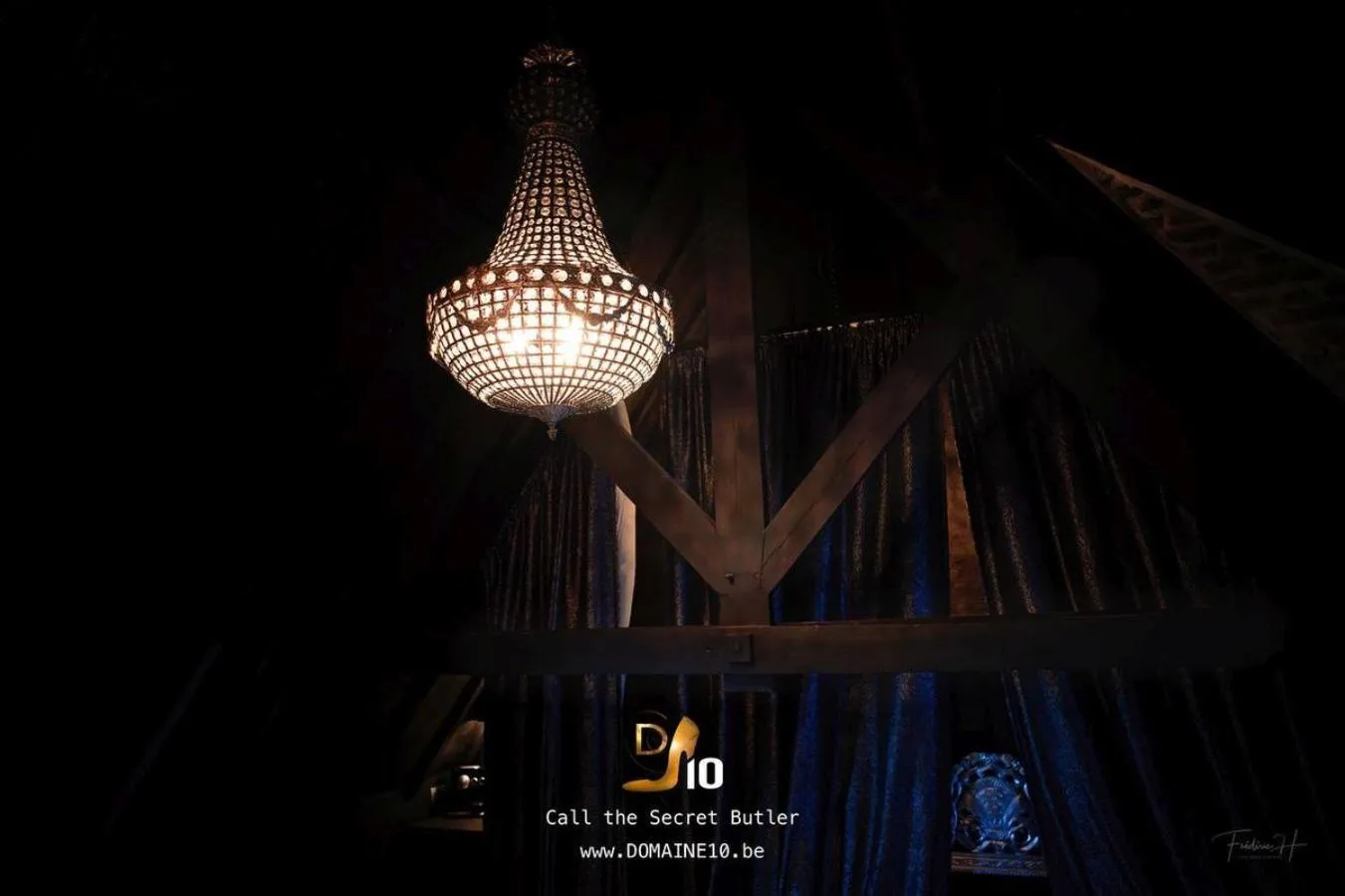 Decorative detail in Domaine 10