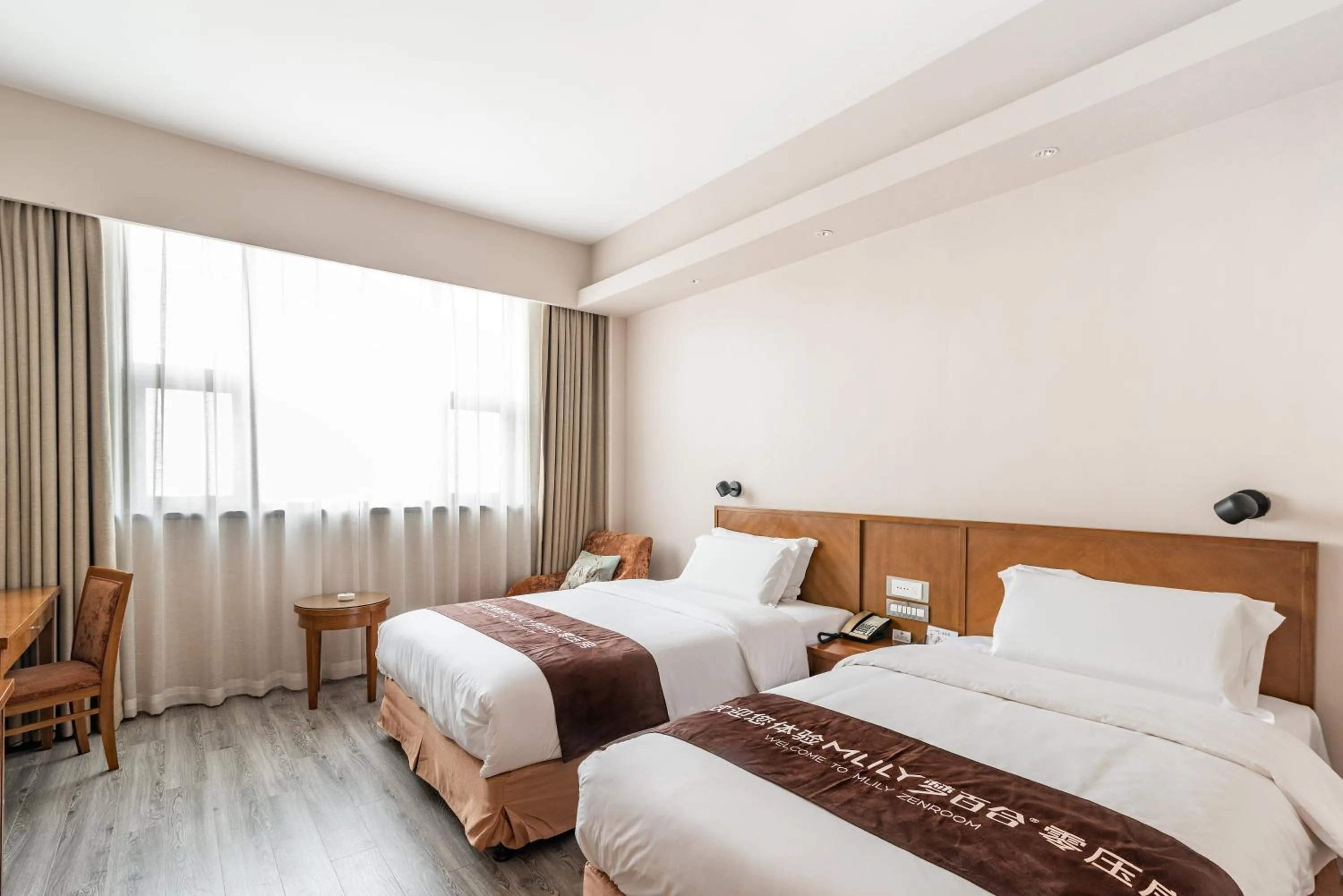 Bedroom, Bed in Jinling Mansion Nanjing