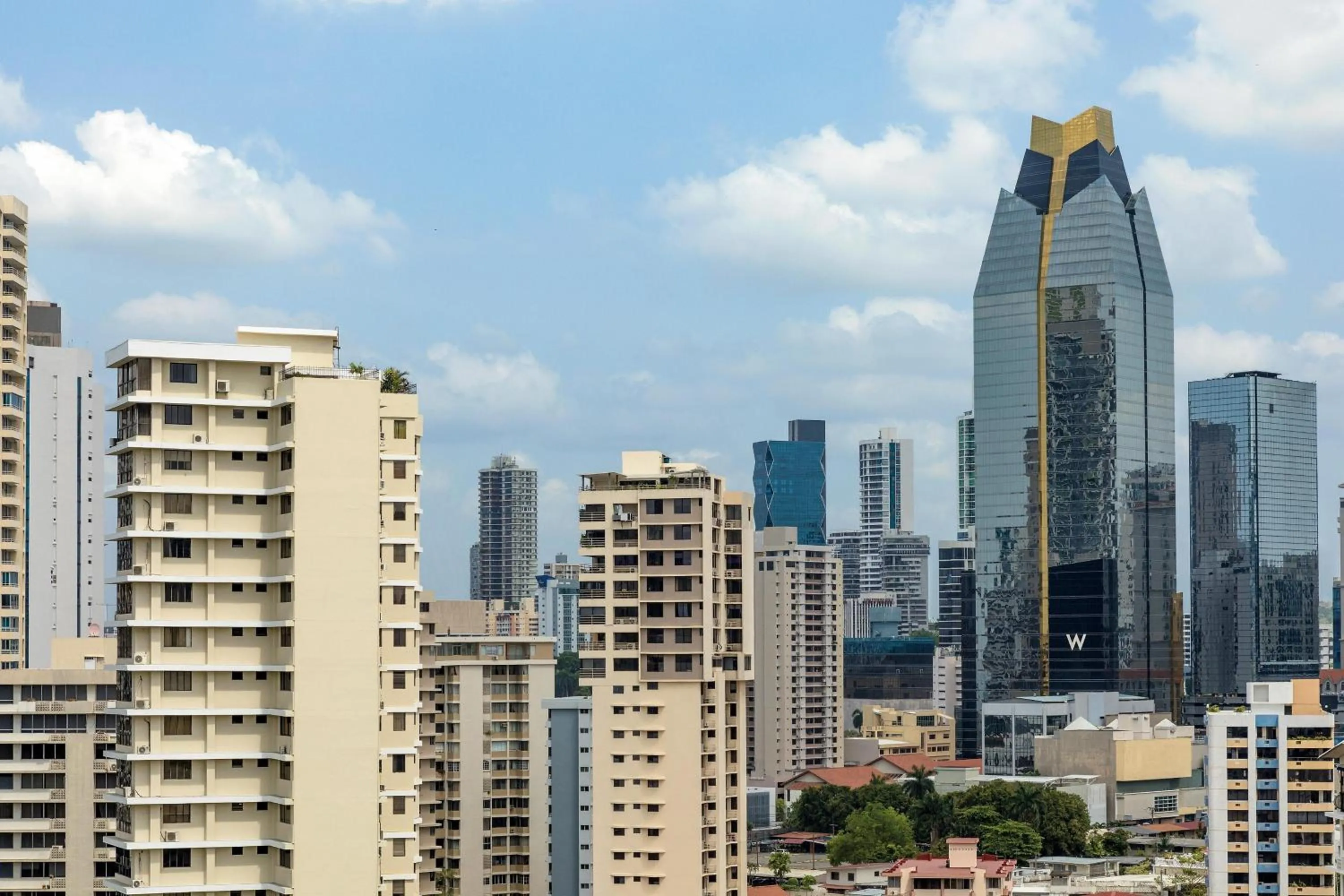 Property building in W Panama