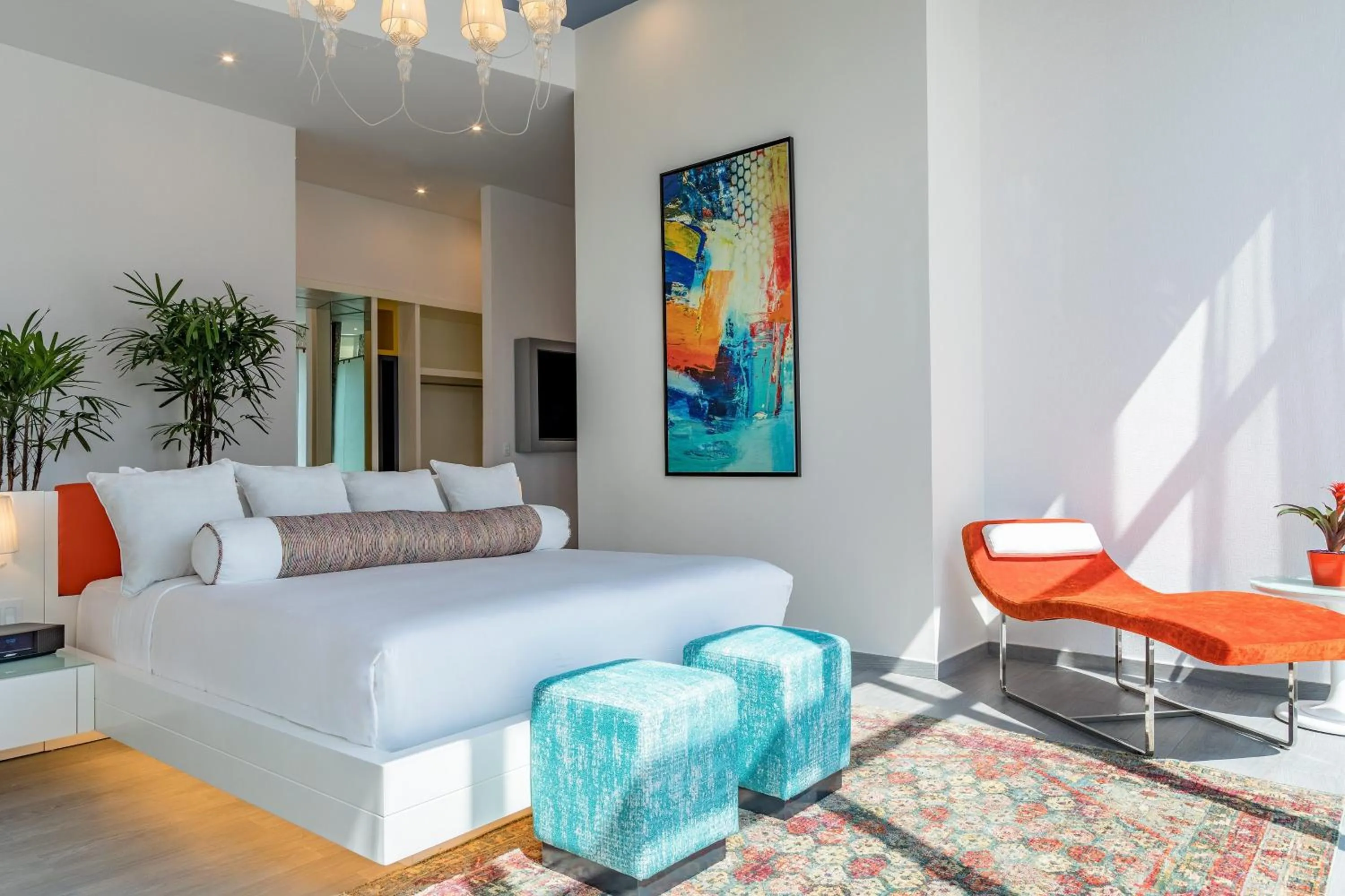 Photo of the whole room in W Panama