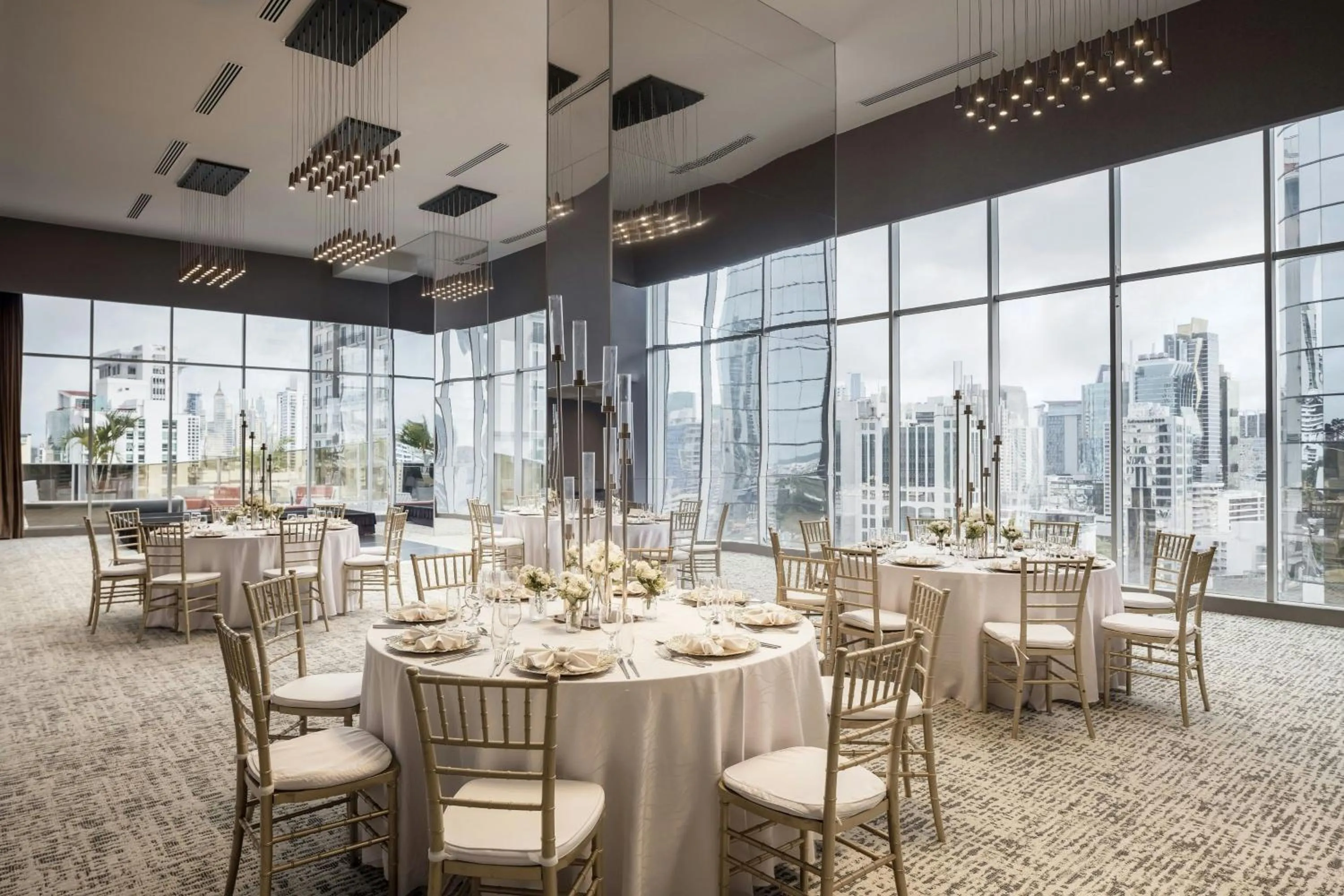 Banquet/Function facilities in W Panama