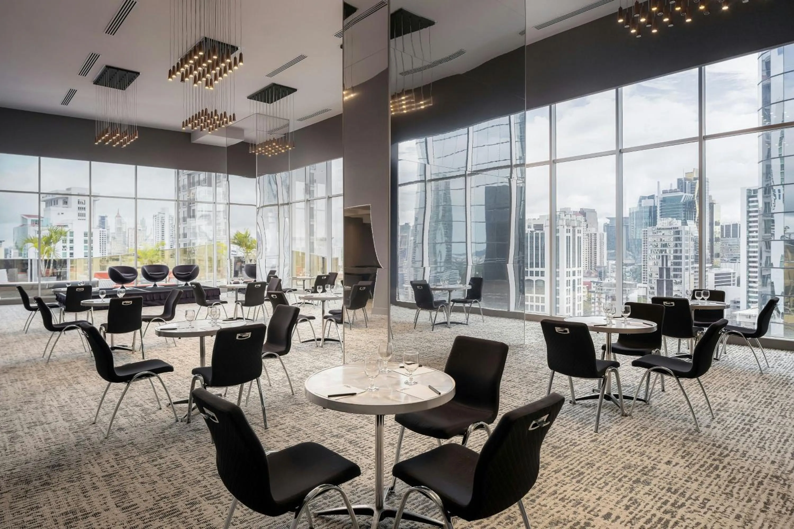 Meeting/conference room in W Panama