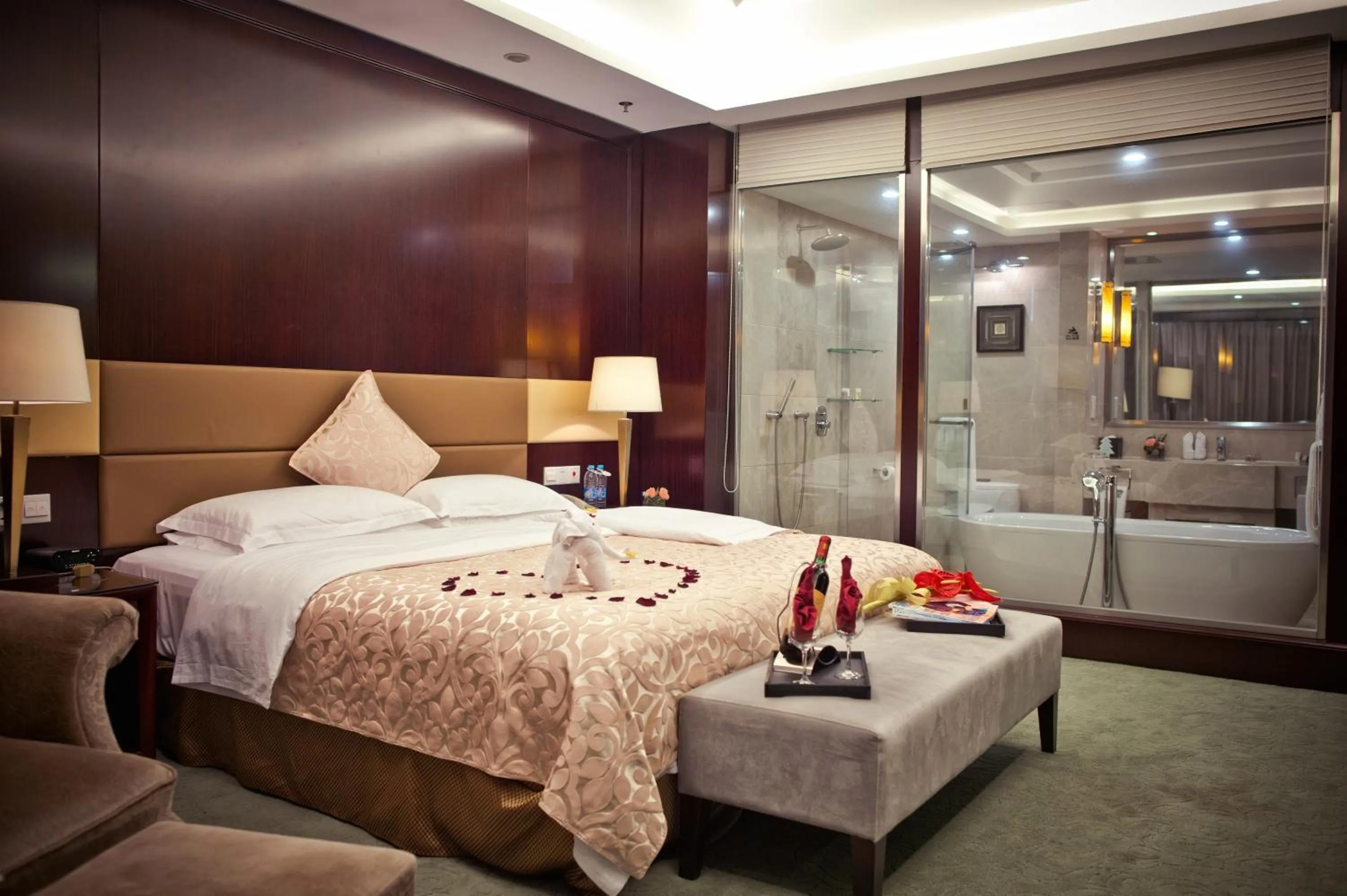 Bed in Huafang Jinling International Hotel Zhangjiagang