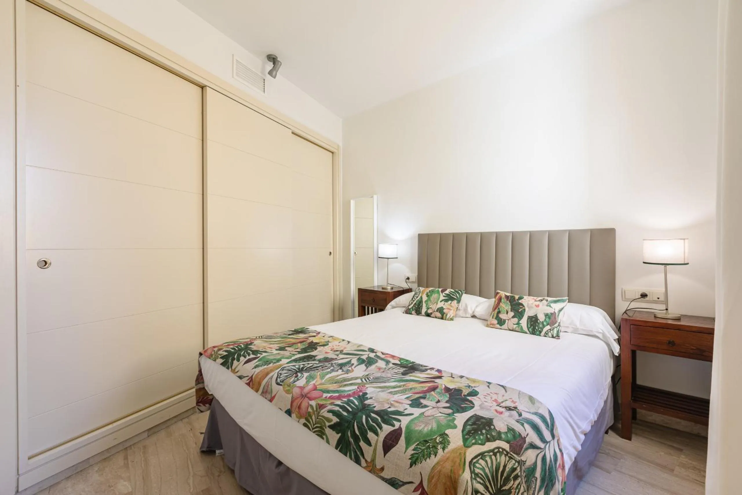 Green-Apartments Giralda Views