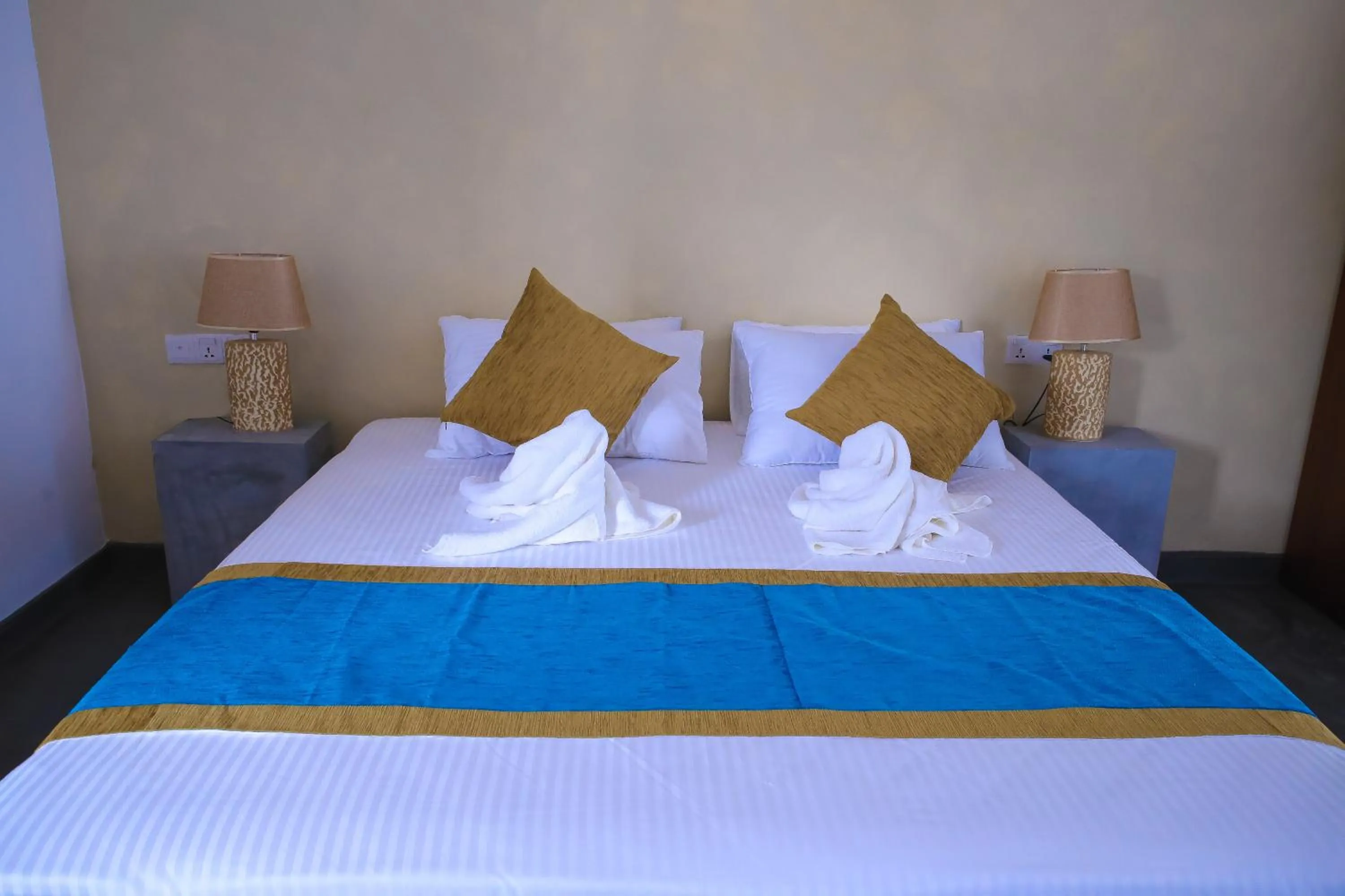 Photo of the whole room, Bed in Hotel Star White - Negombo