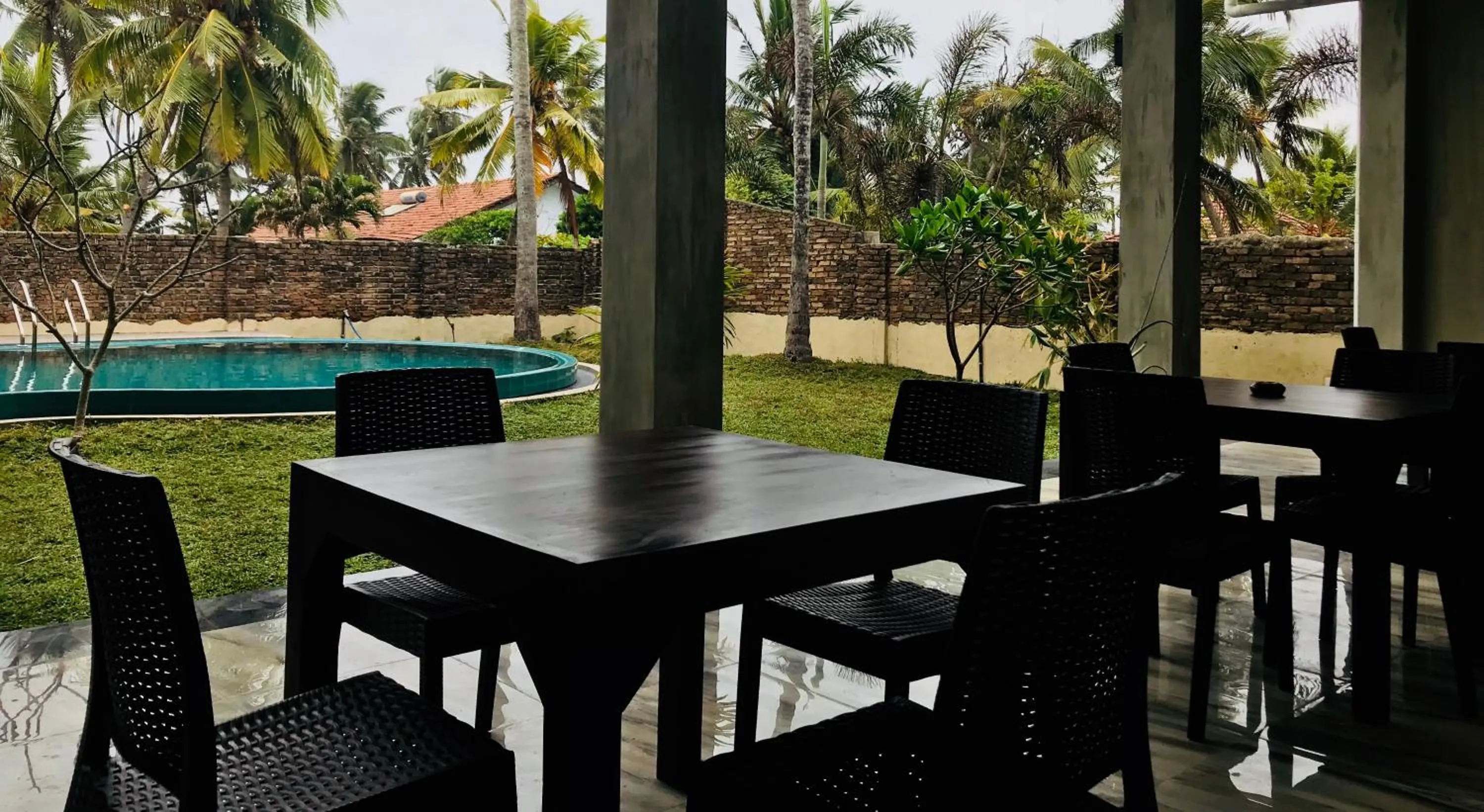 Restaurant/places to eat in Hotel Star White - Negombo