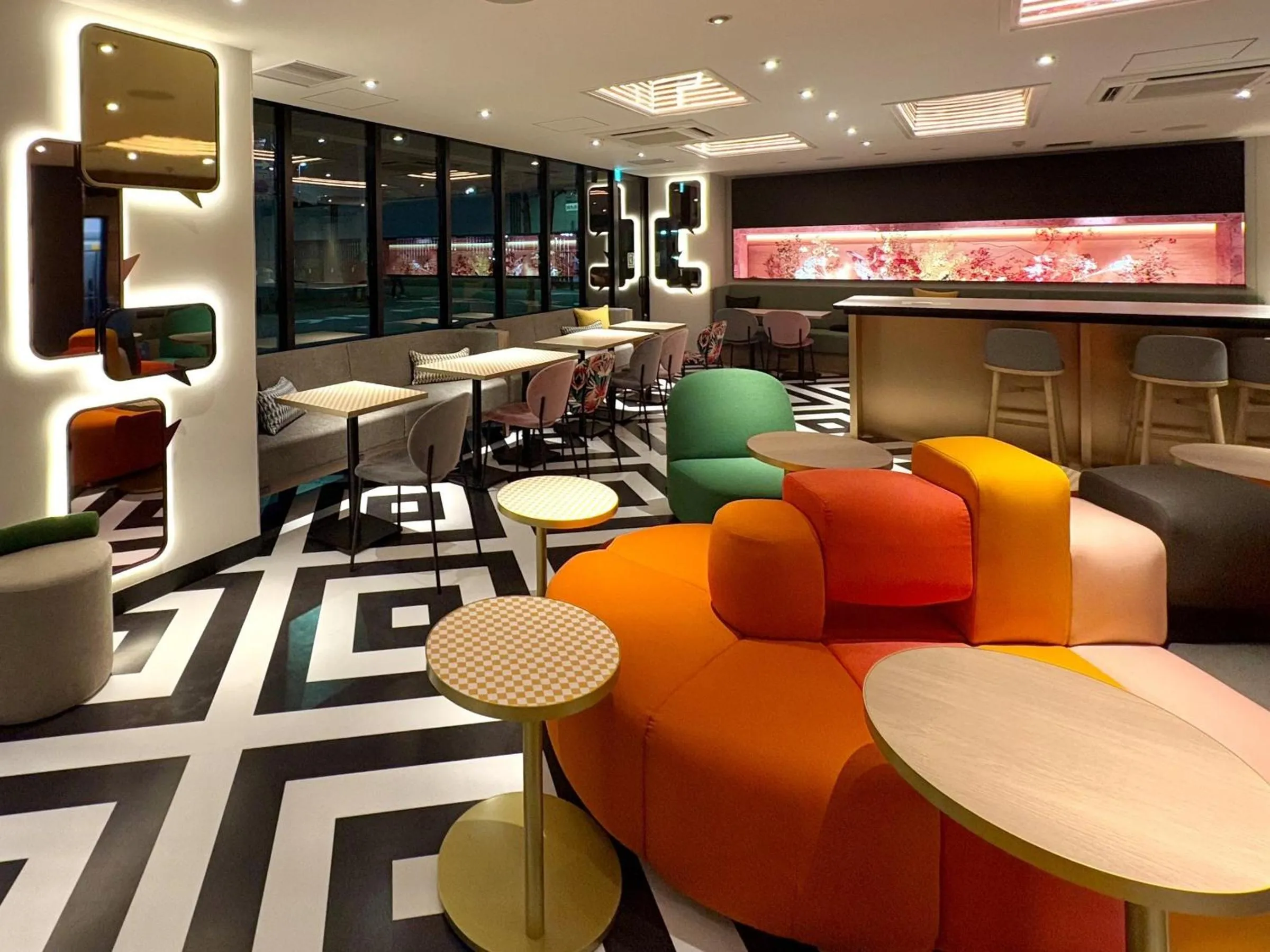 Restaurant/places to eat in Garner Hotel Osaka Honmachi Station by IHG