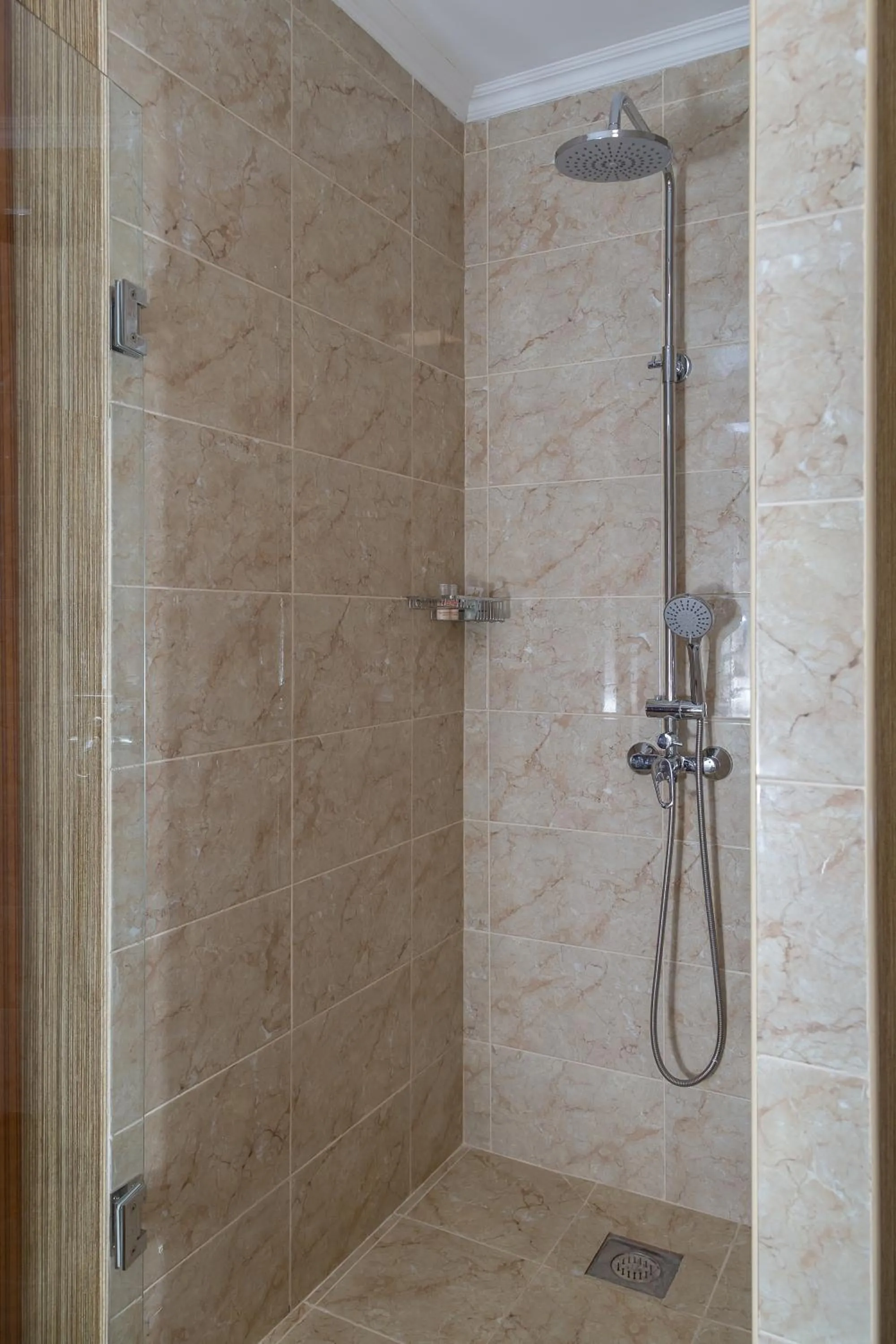 Shower in Grand Hotel Eurasia