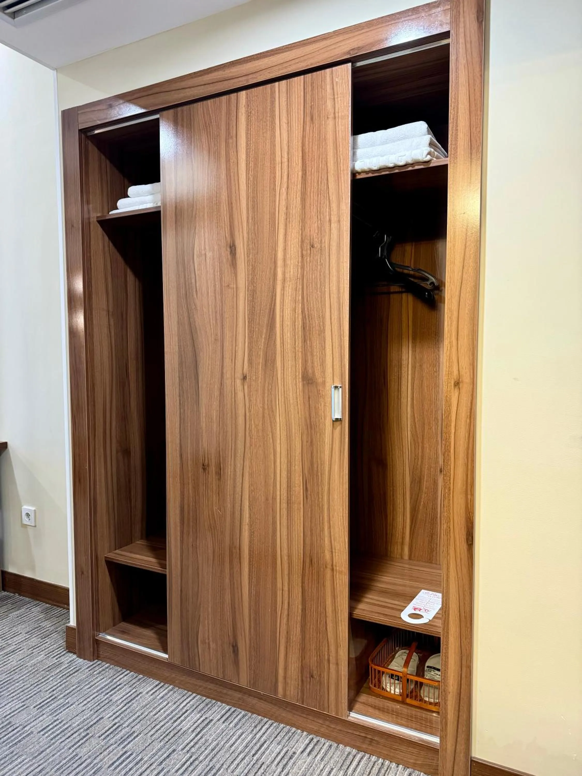 wardrobe in Grand Hotel Eurasia