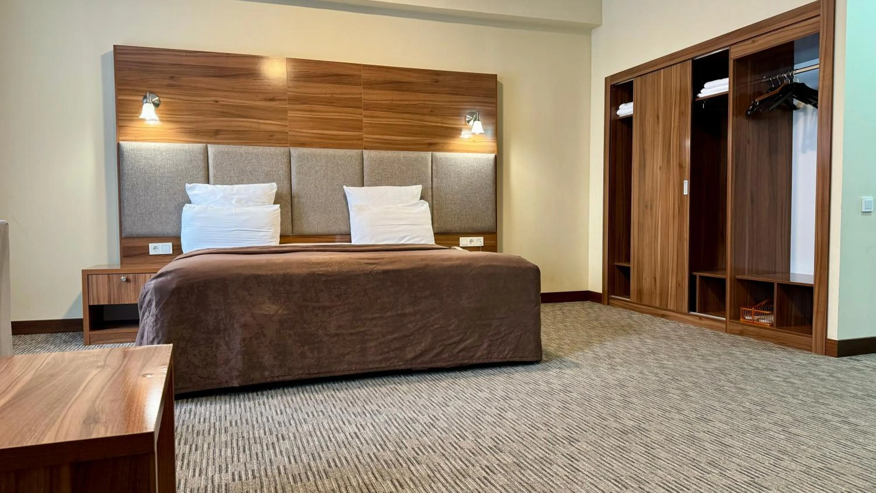 Bedroom, Bed in Grand Hotel Eurasia