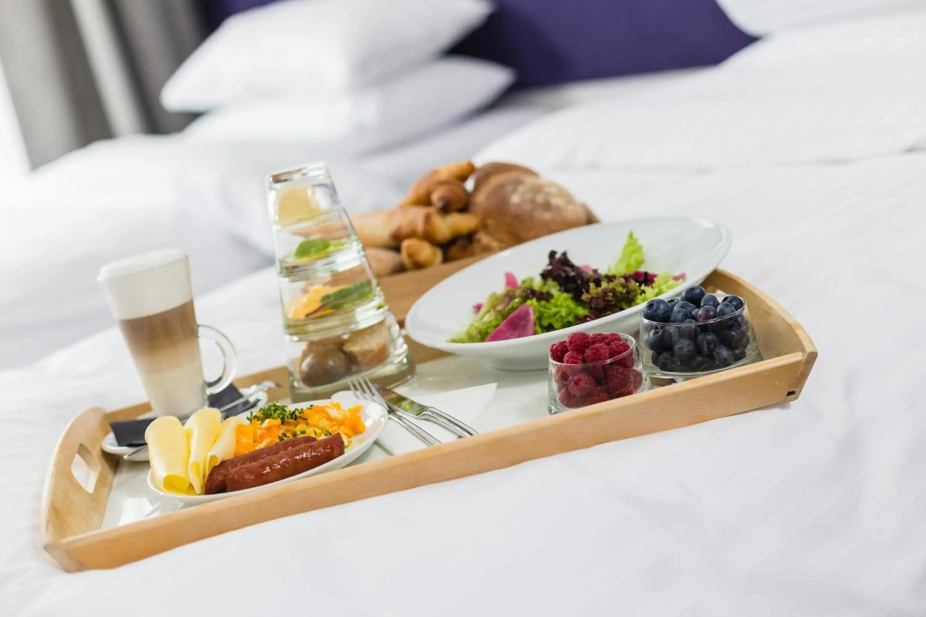 Food and drinks, Bed in Platinum Hotel&Residence Wilanów