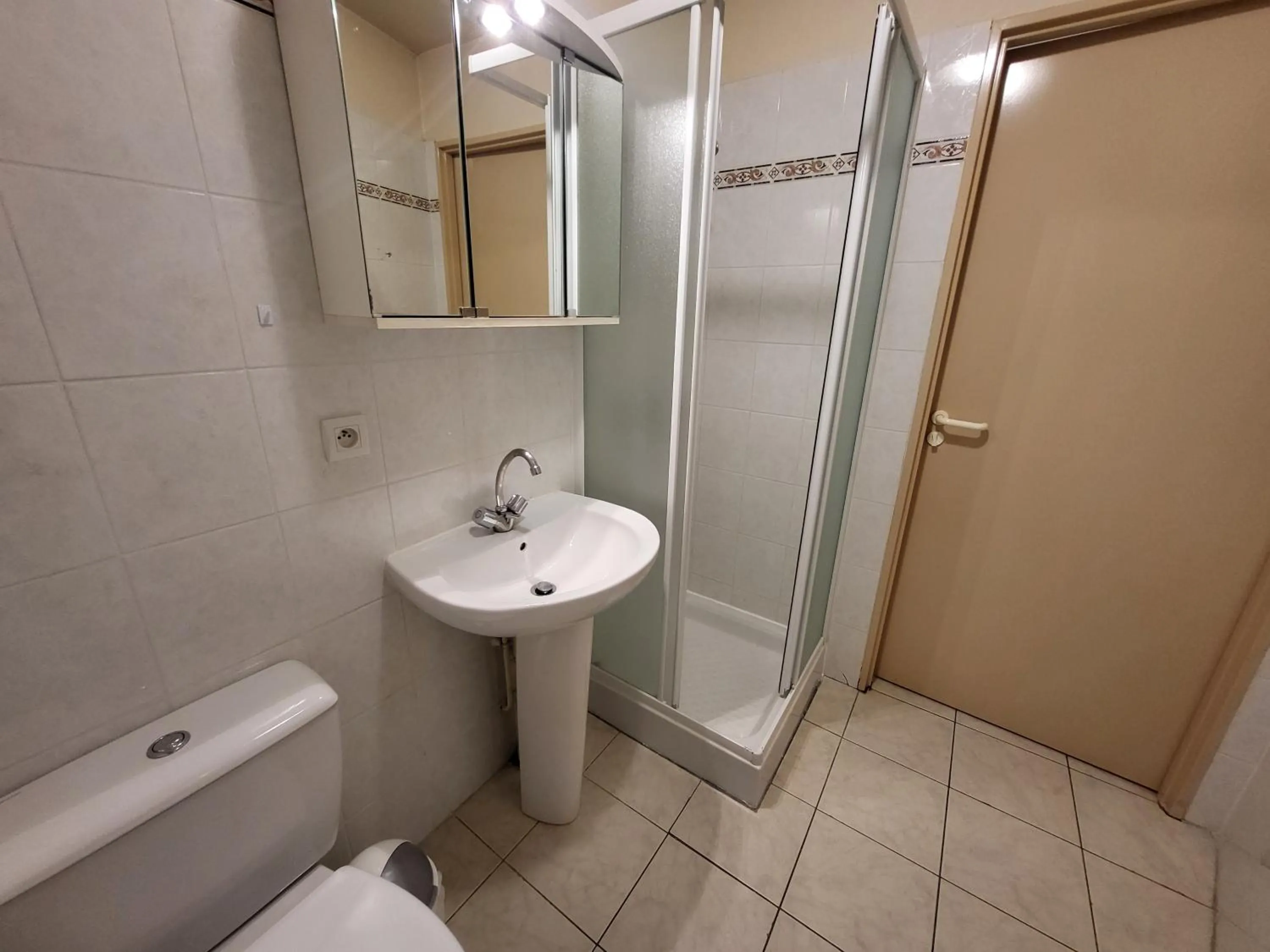 Shower in Résidence Columba - Apparts meublés Agen Sud