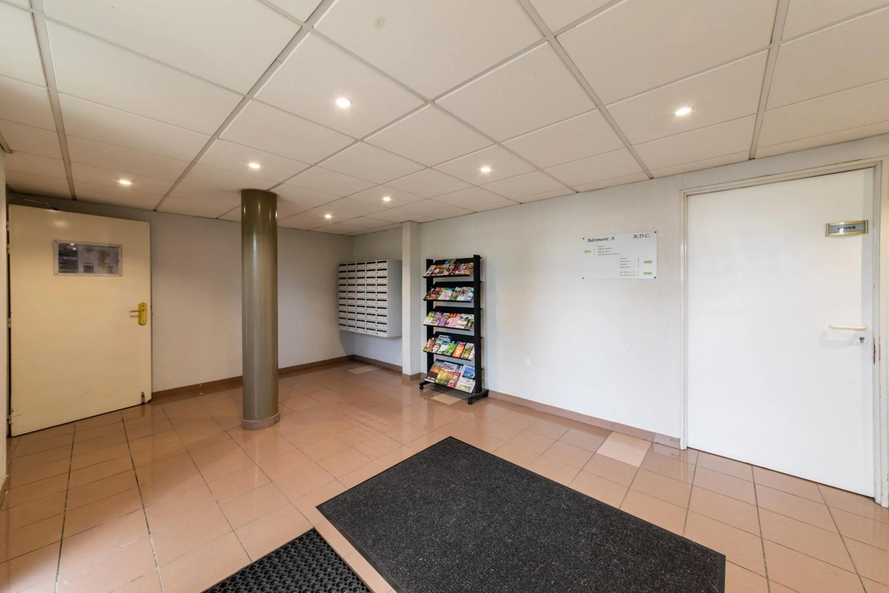 Lobby or reception in Résidence Columba - Apparts meublés Agen Sud
