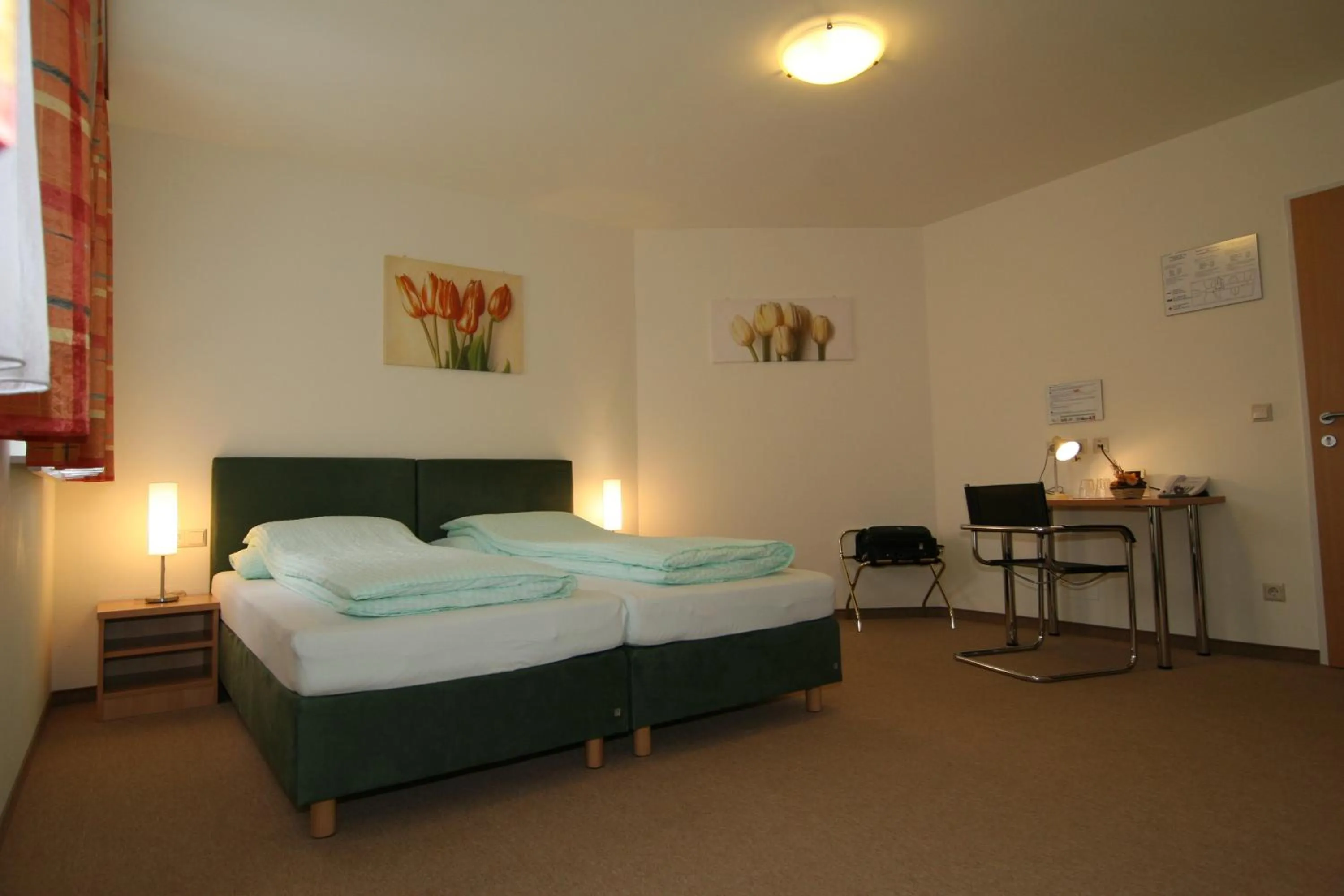 Photo of the whole room, Bed in Pension Kasper