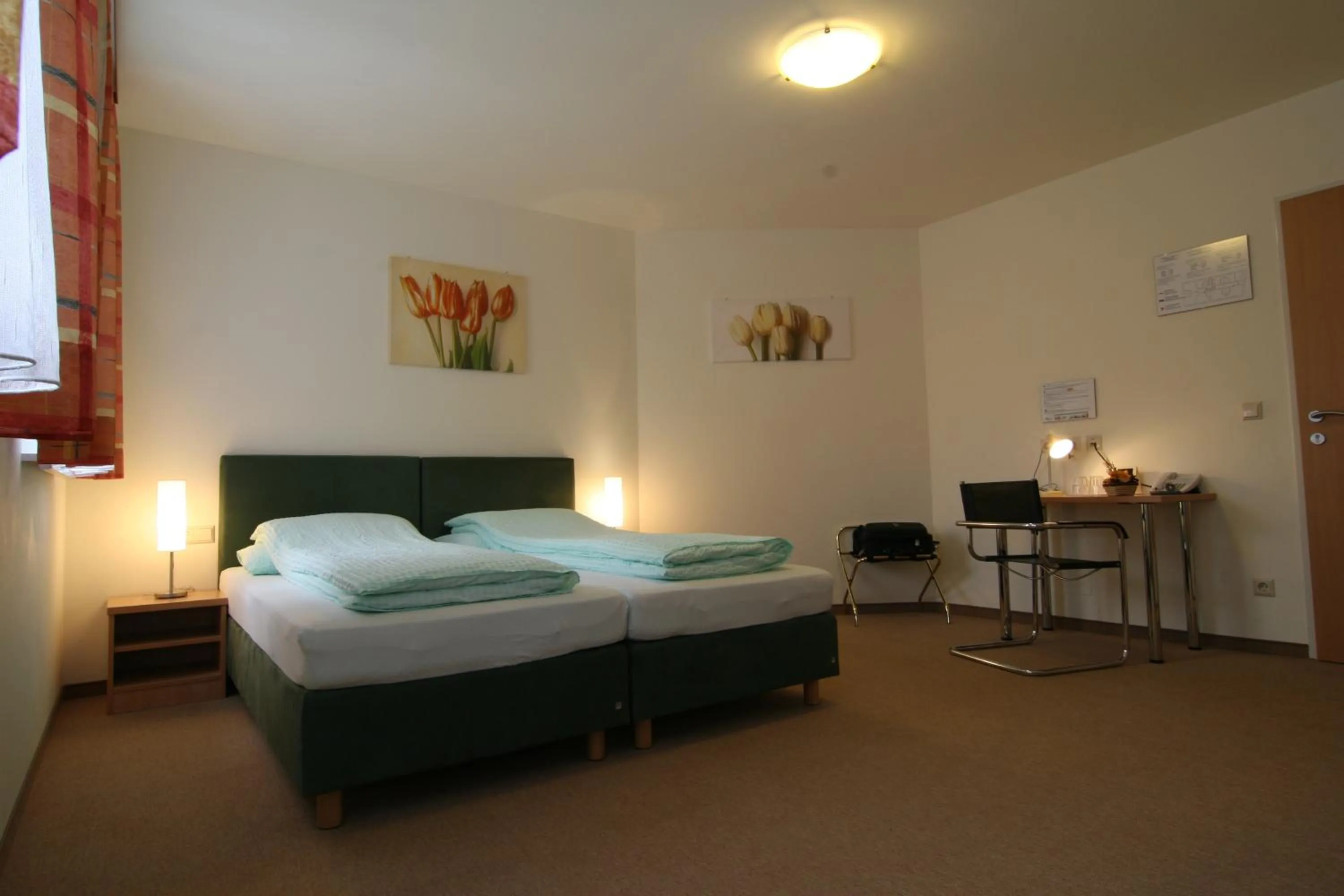 Photo of the whole room, Bed in Pension Kasper