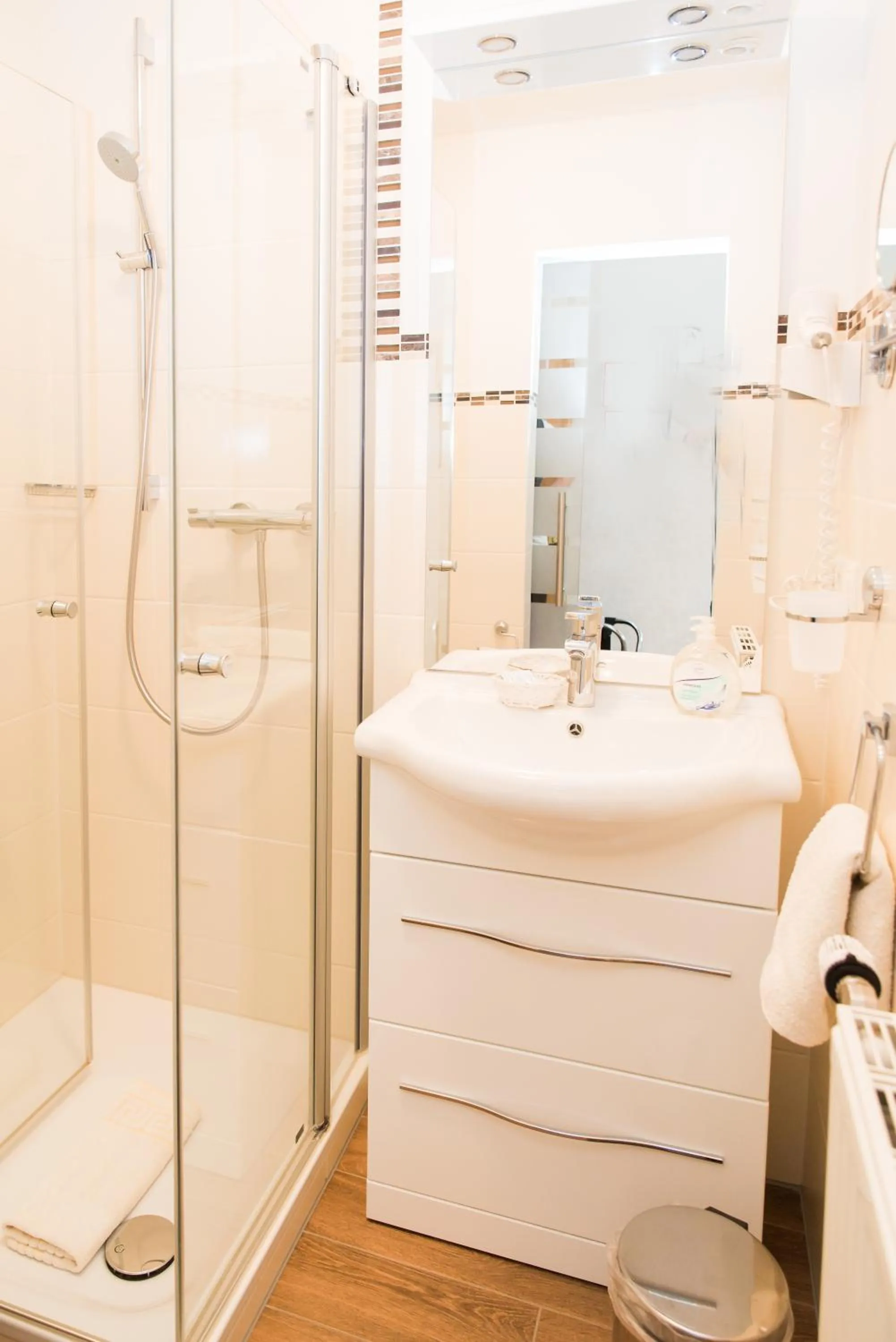 Bathroom in PIEPers Hotel Garni