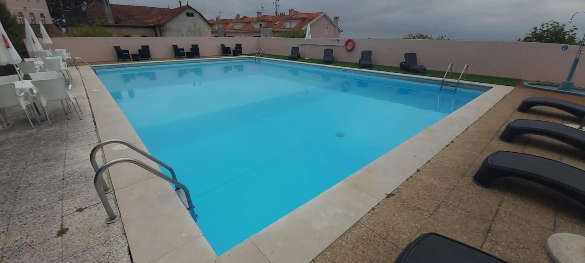 Swimming pool in INATEL Luso
