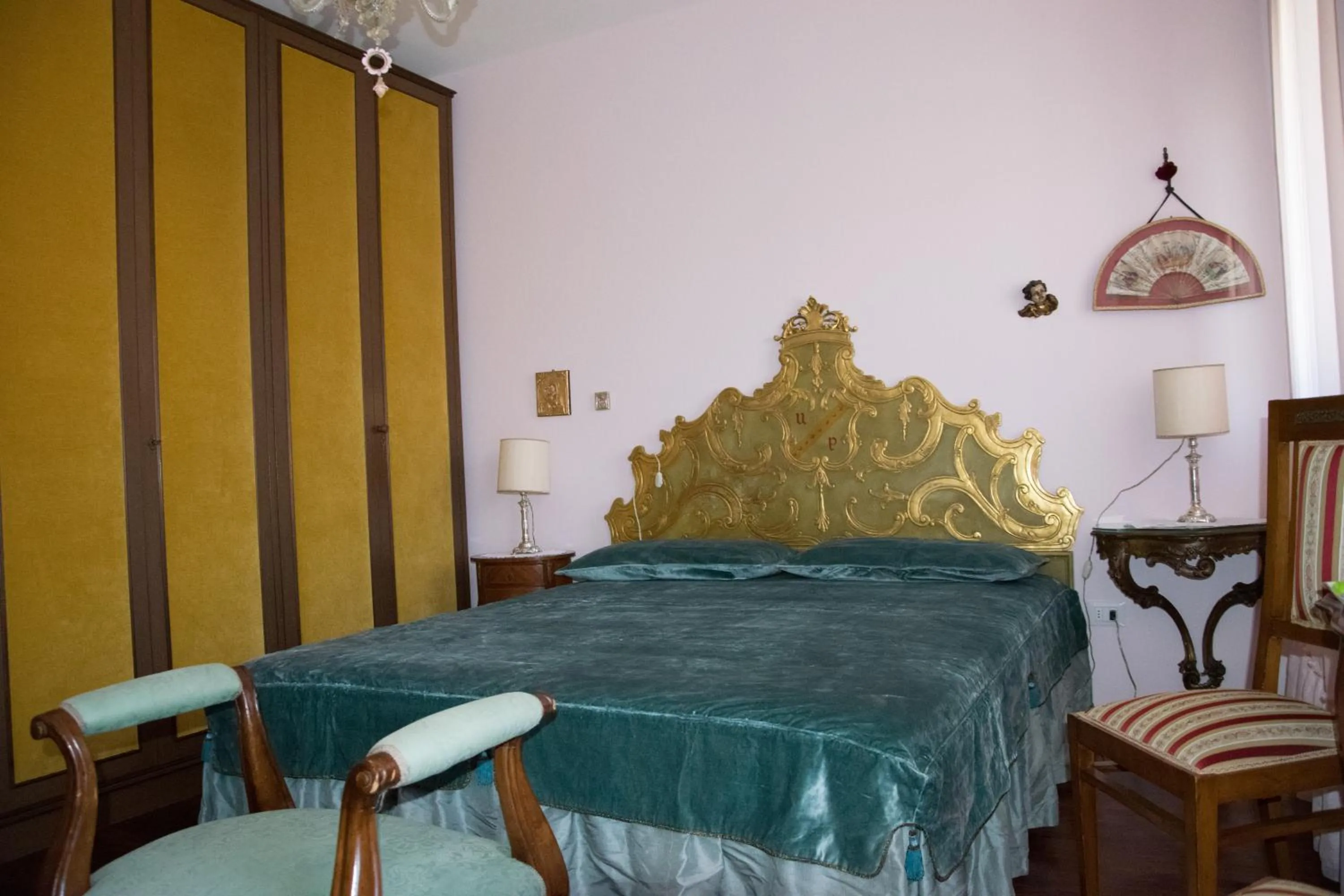 Bed in B&B Il Glicine Fiorito