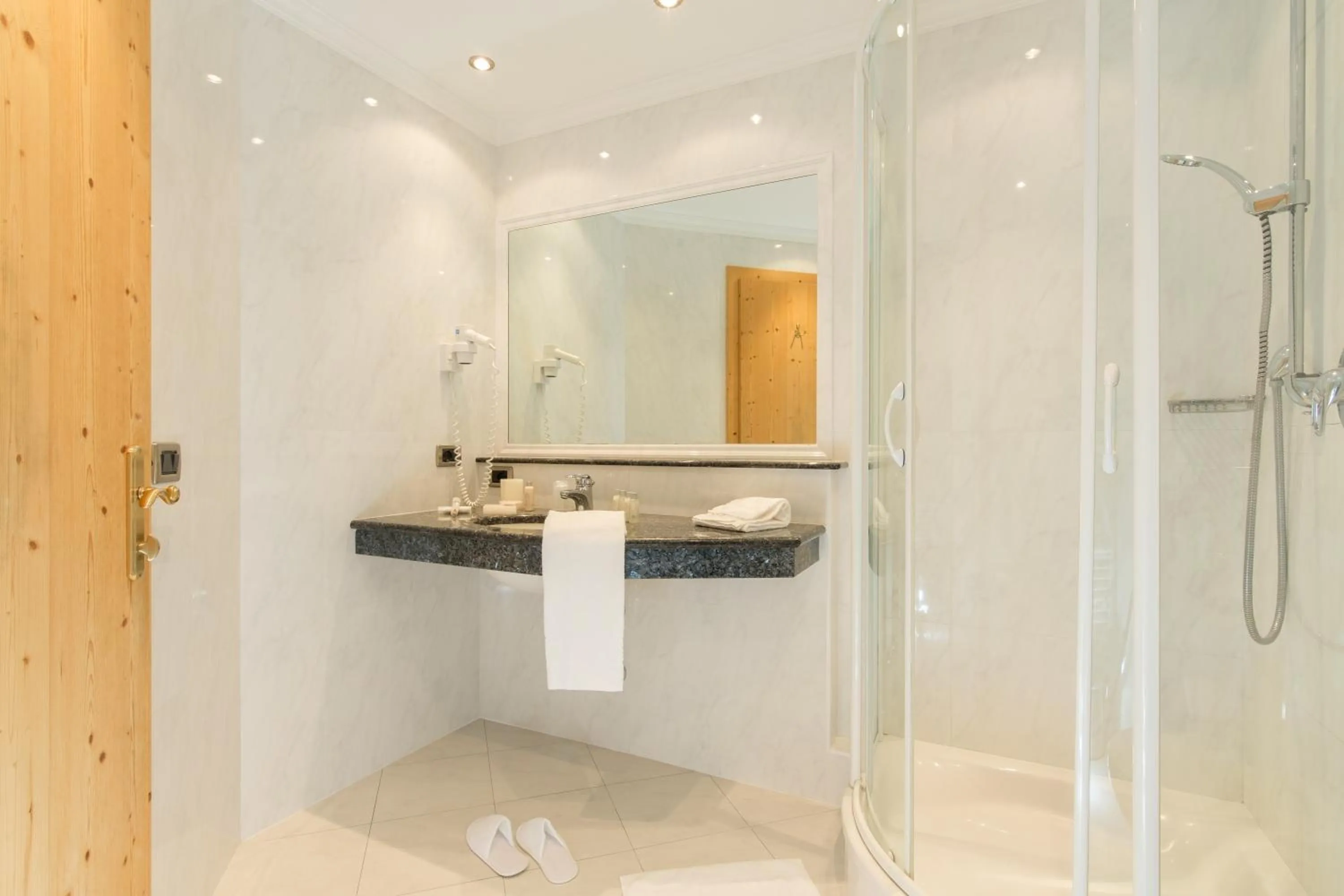 Bathroom in TH Corvara - Greif Hotel