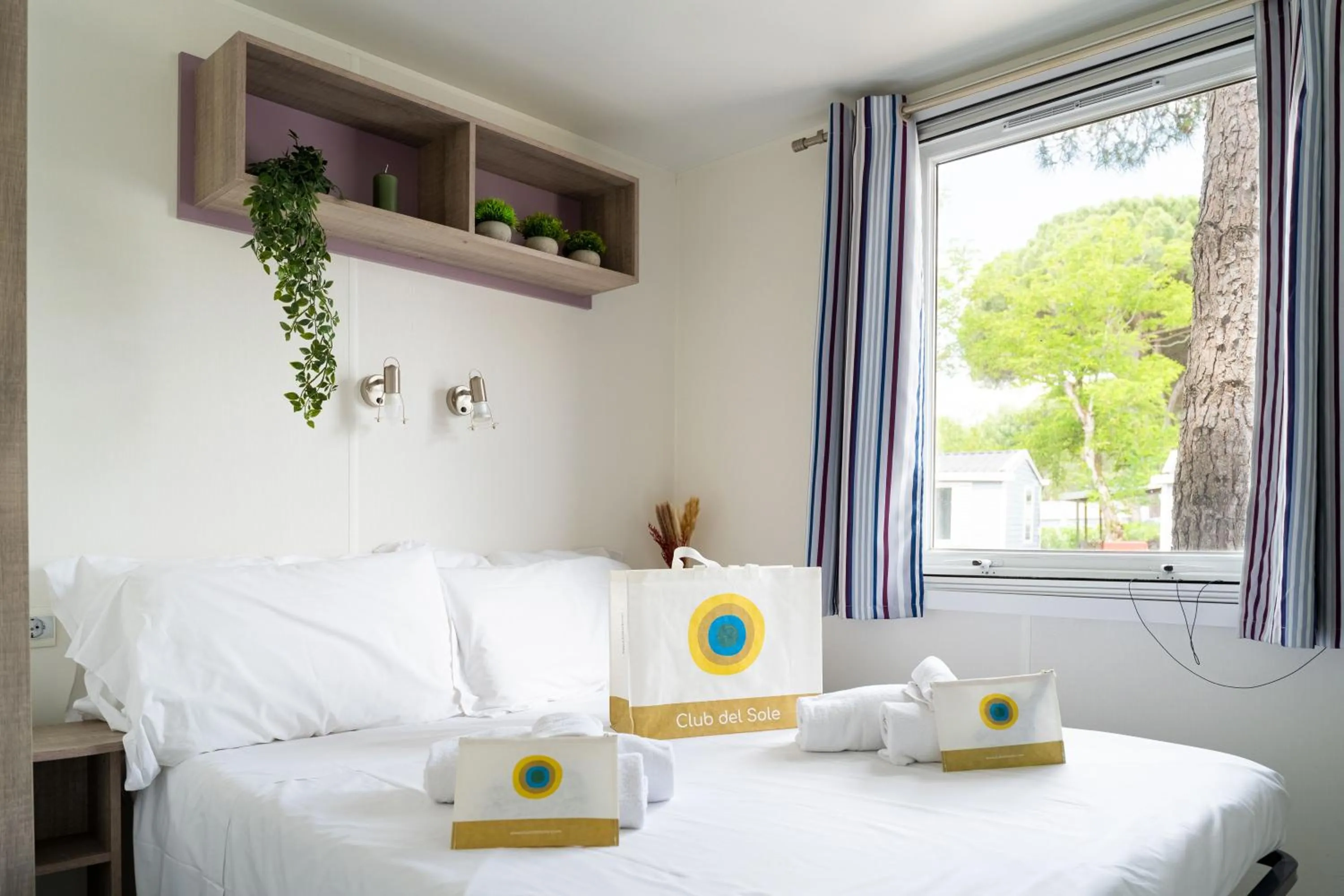 Bedroom, Bed in Club del Sole Adriano Family Camping Village