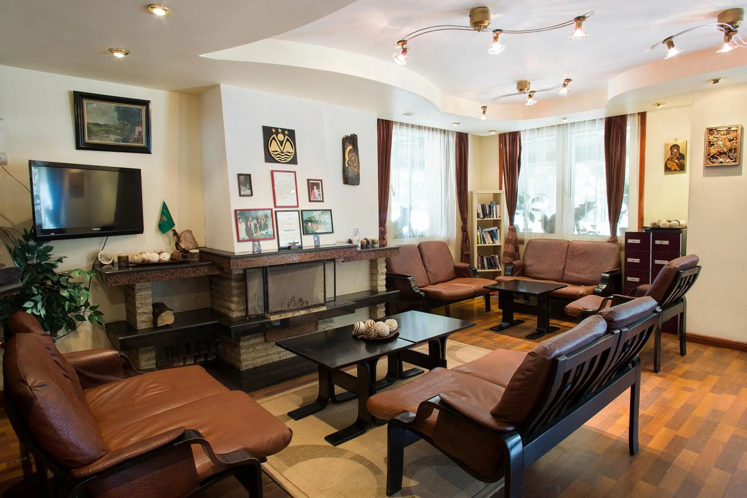 Lobby or reception in Victoria Hotel Borovets - Free Parking