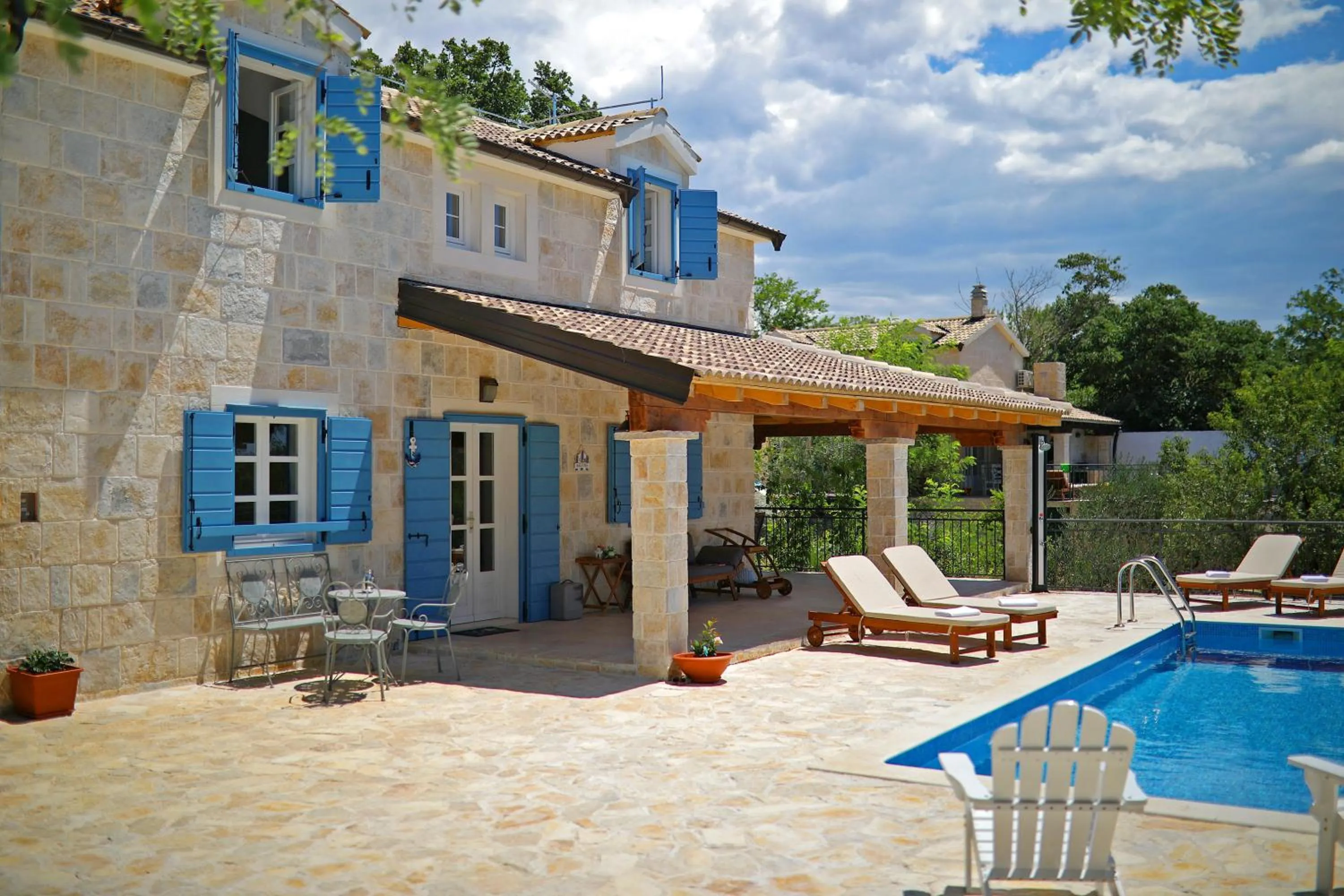 Property building in Villa Mare