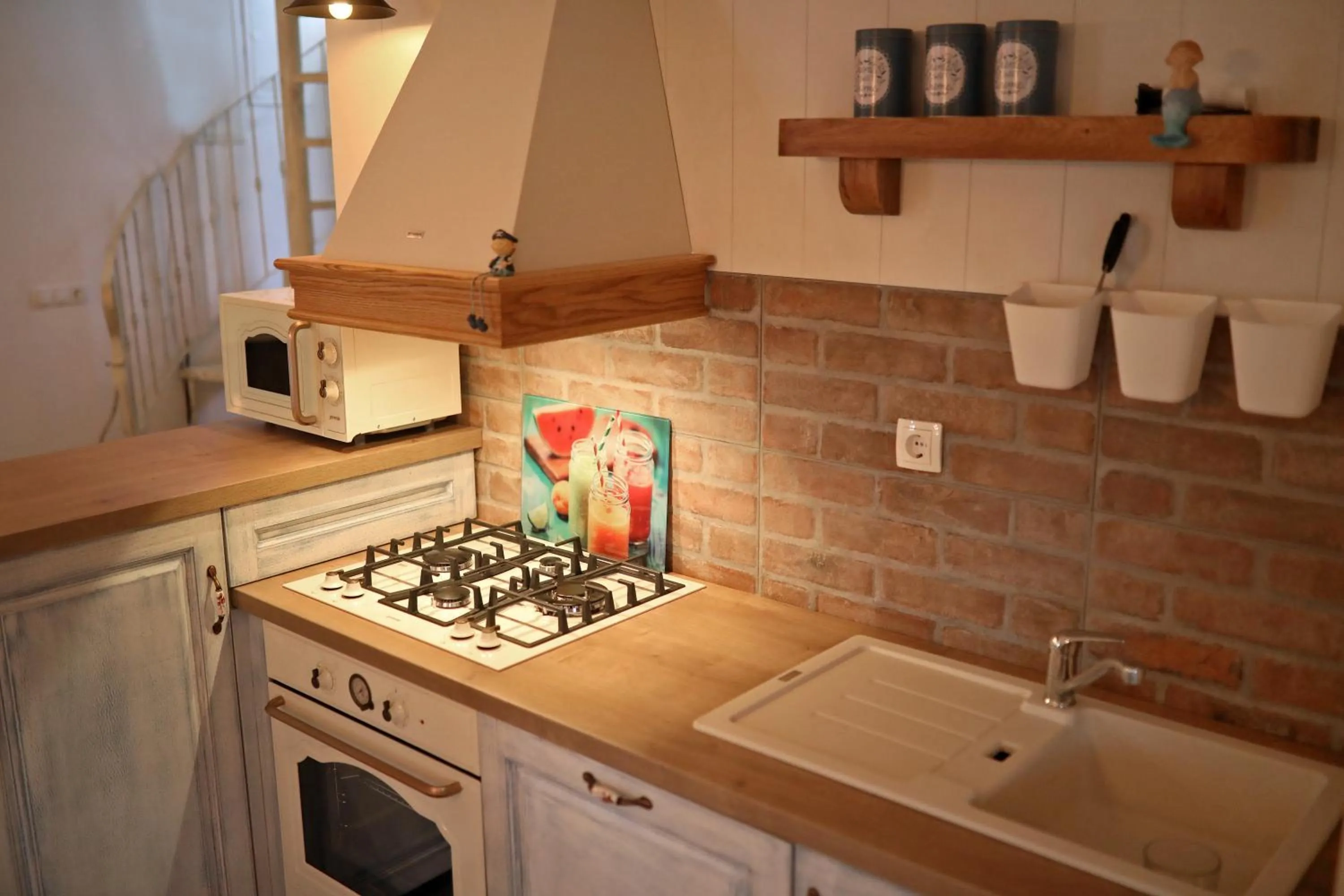Kitchen or kitchenette in Villa Mare