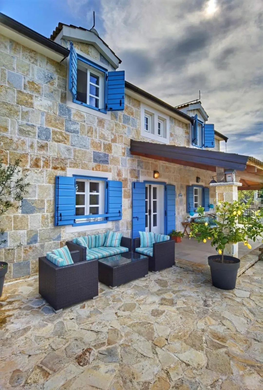 Property building in Villa Mare