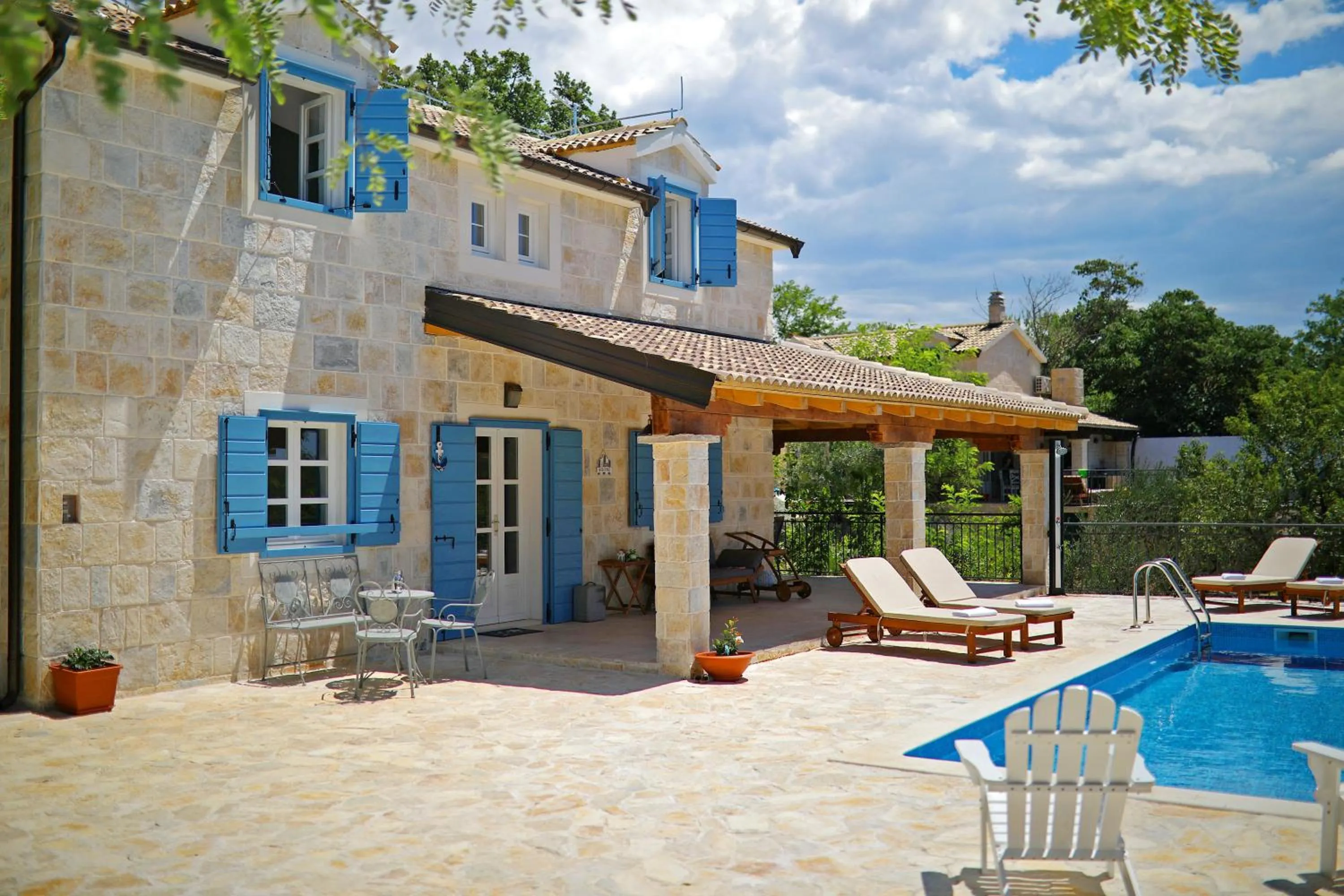Property building in Villa Mare