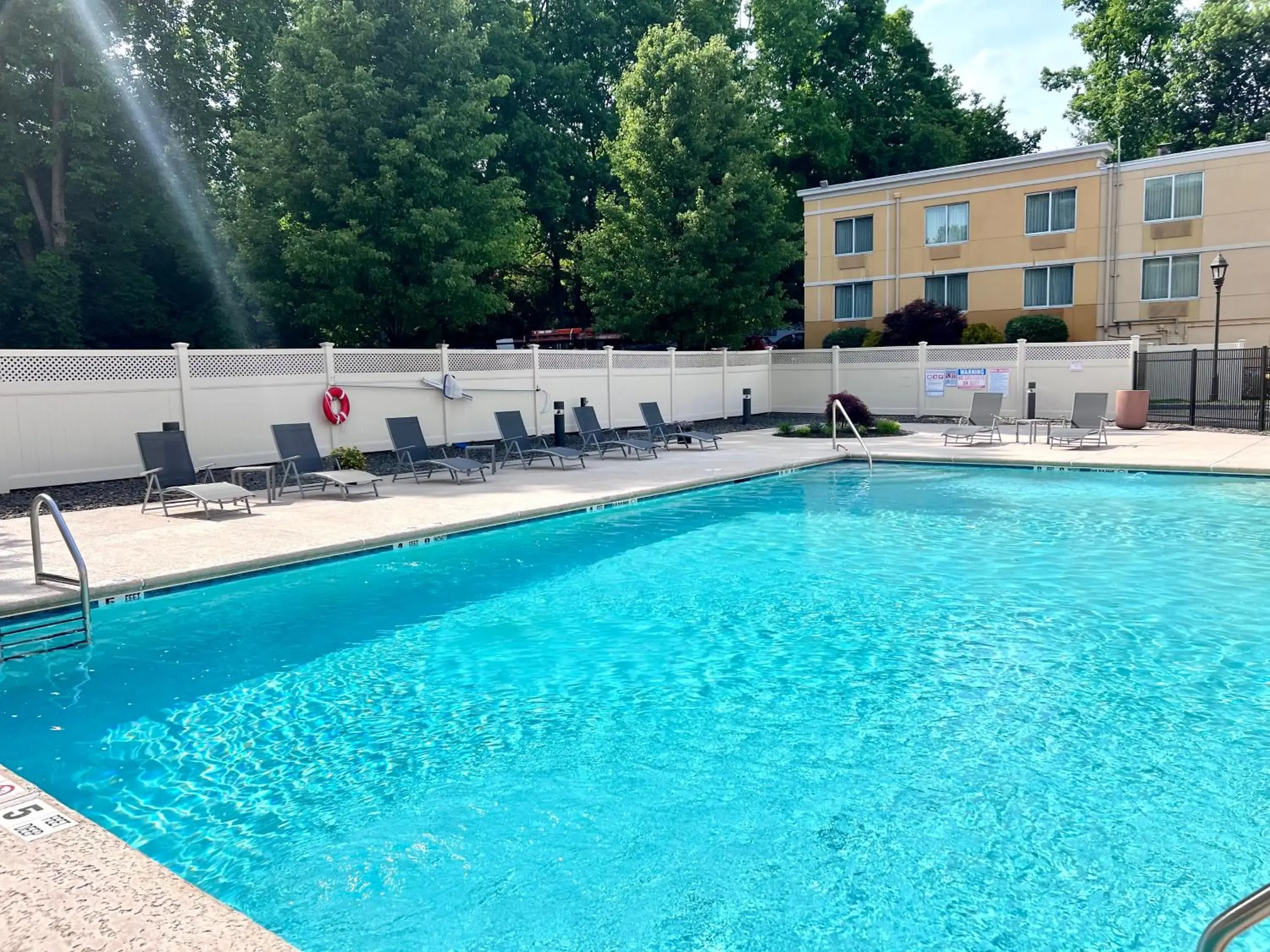 Swimming pool in La Quinta by Wyndham Danbury Swimming pool in La Quinta by Wyndham Danbury