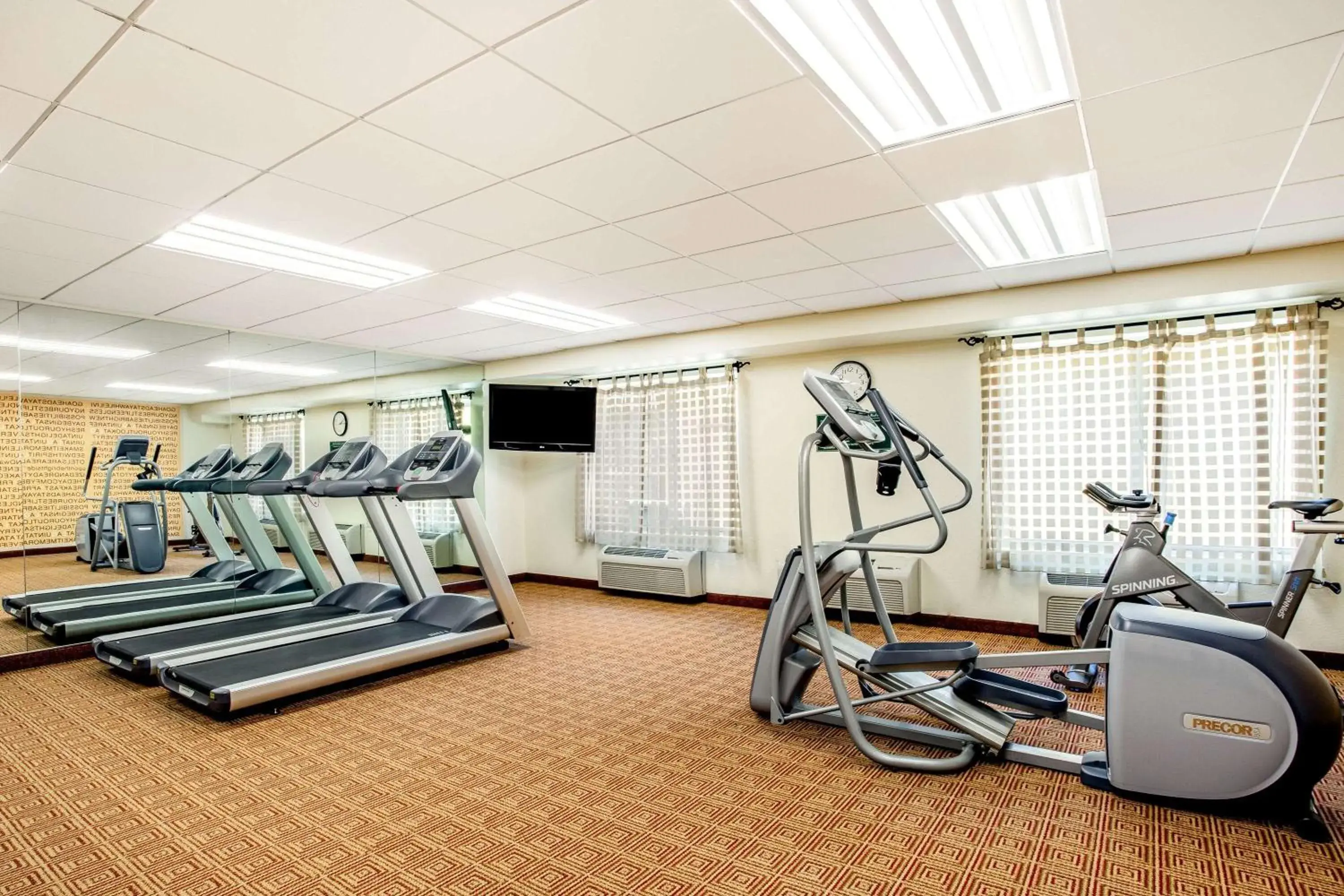 Fitness centre/facilities in La Quinta by Wyndham Danbury Fitness centre/facilities in La Quinta by Wyndham Danbury