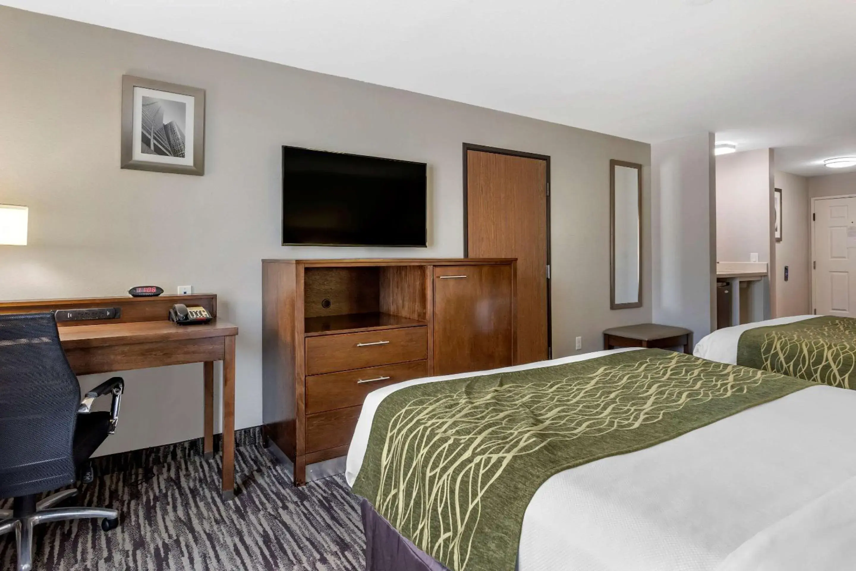 Photo of the whole room, Bed in Comfort Inn & Suites North Little Rock JFK Blvd Photo of the whole room, Bed in Comfort Inn & Suites North Little Rock JFK Blvd