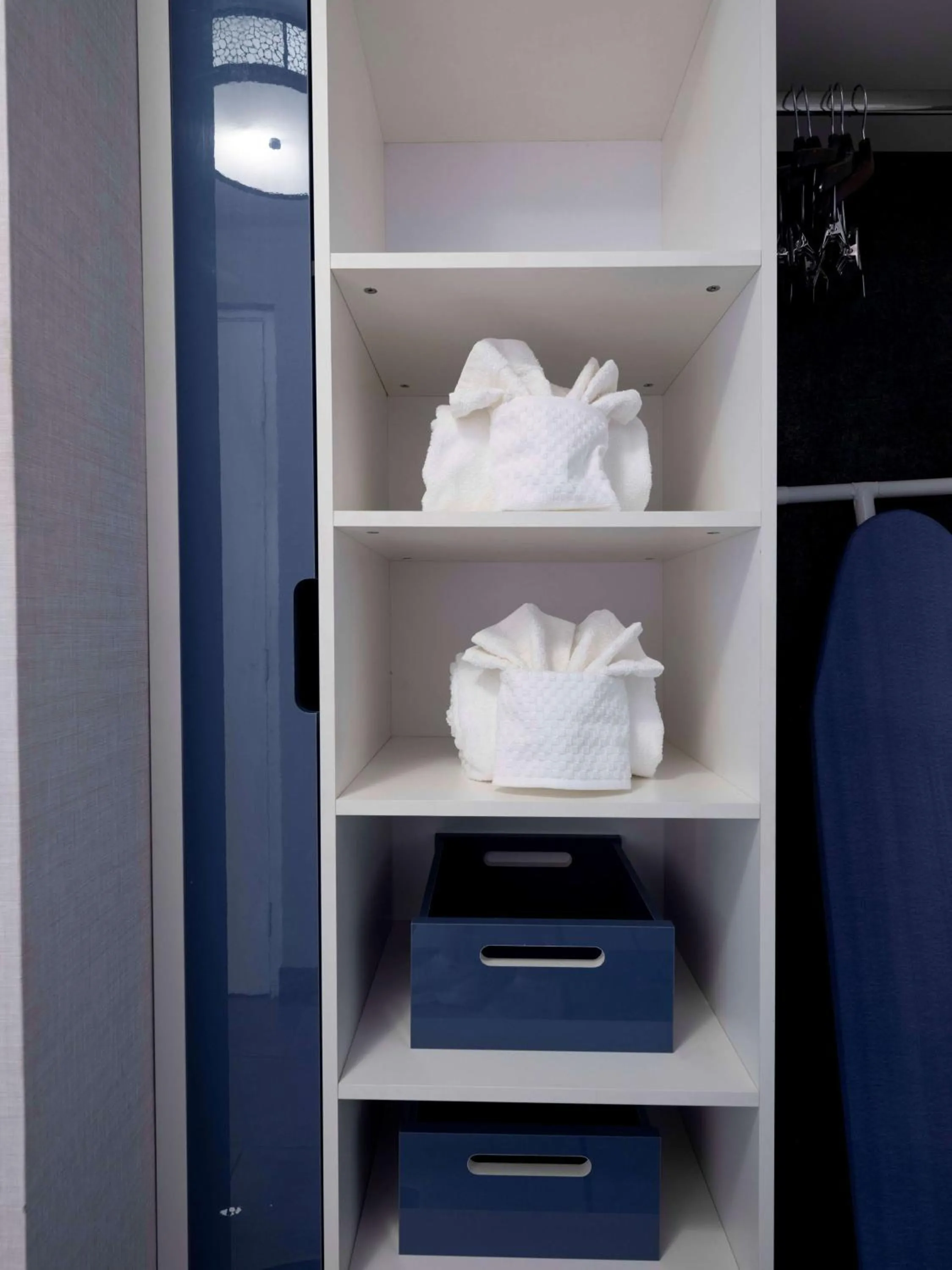 Photo of the whole room in DoubleTree by Hilton Livermore, CA