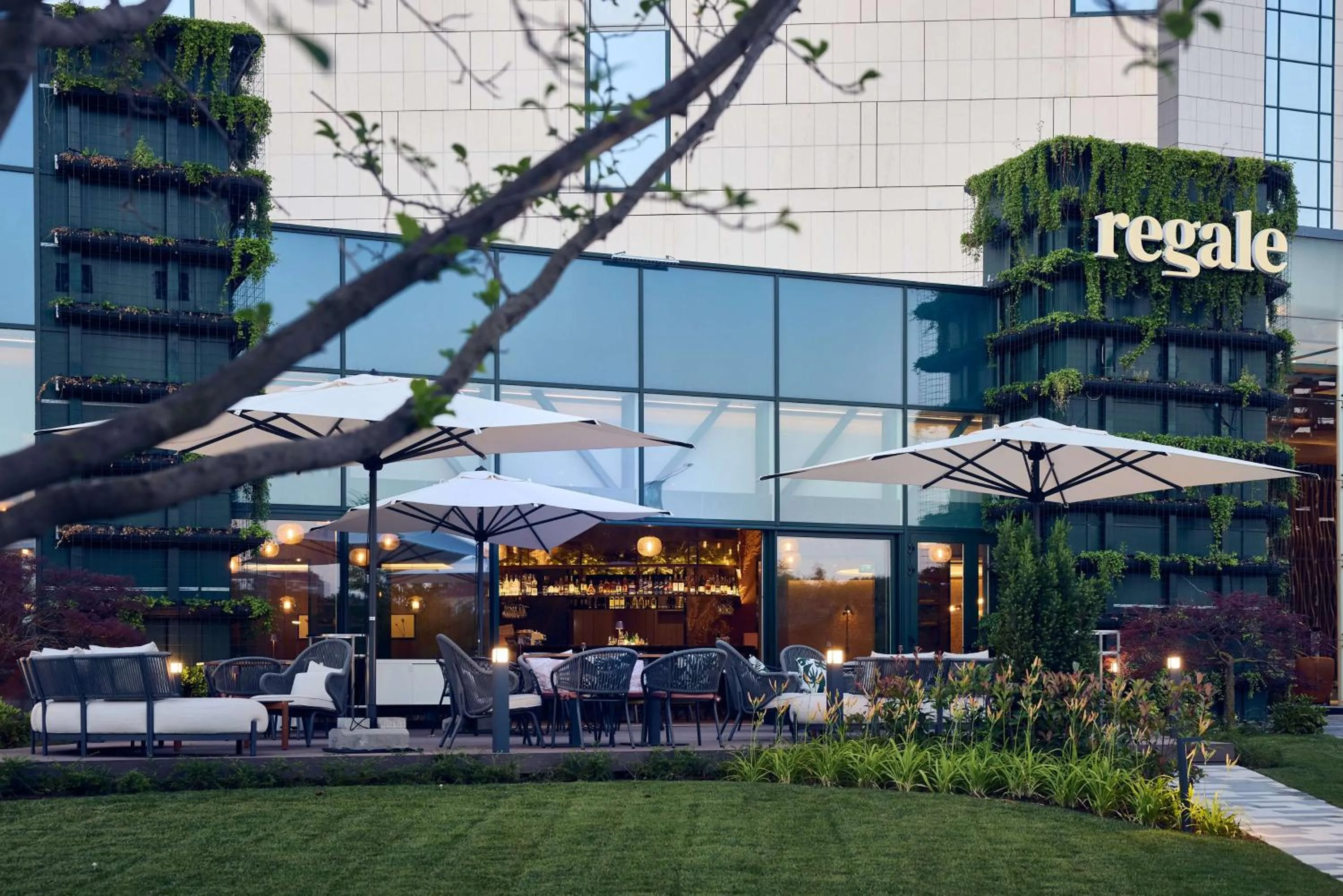 Restaurant/places to eat in Hilton Sofia