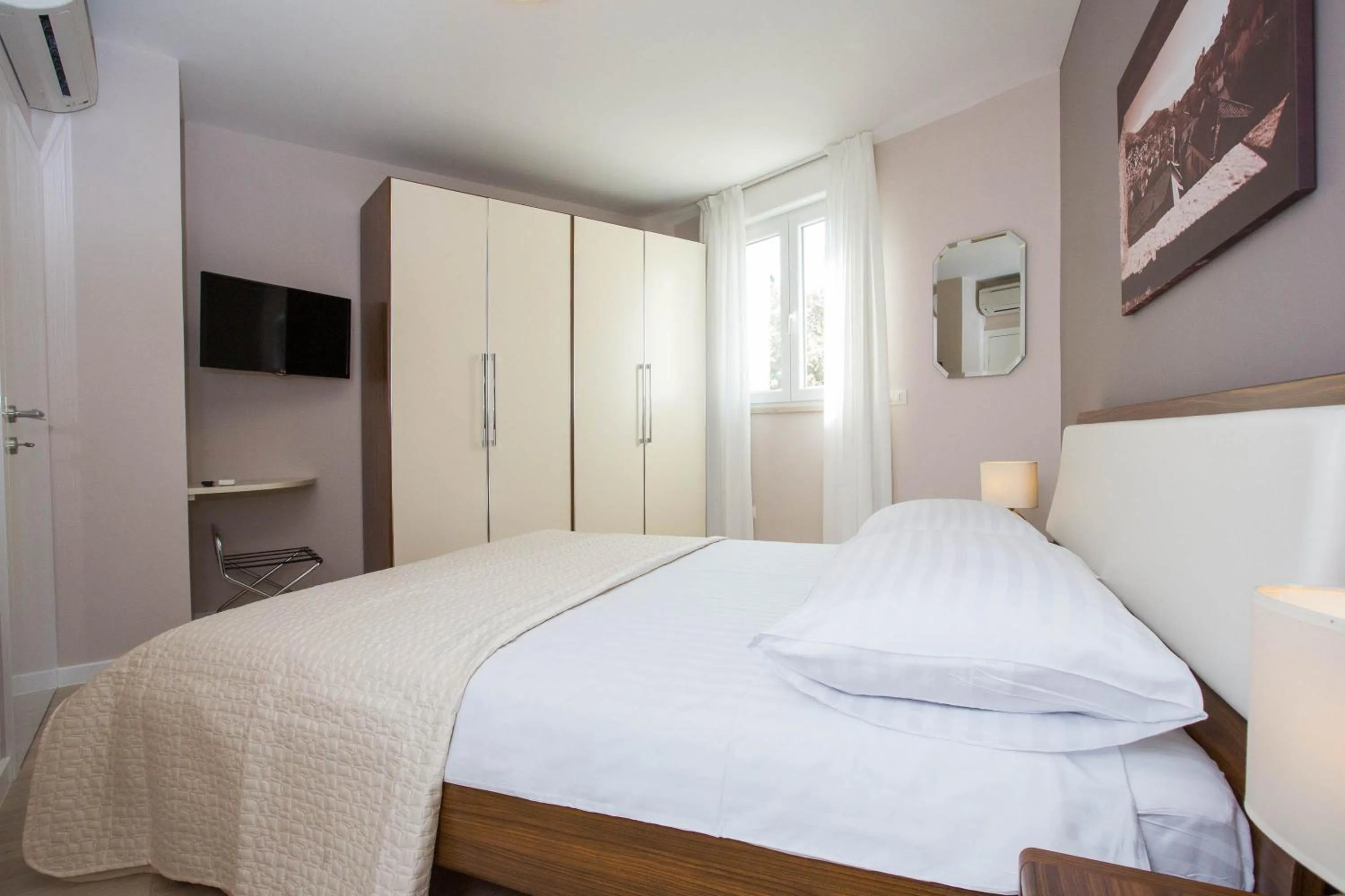 Bedroom, Bed in Moderna Lapad