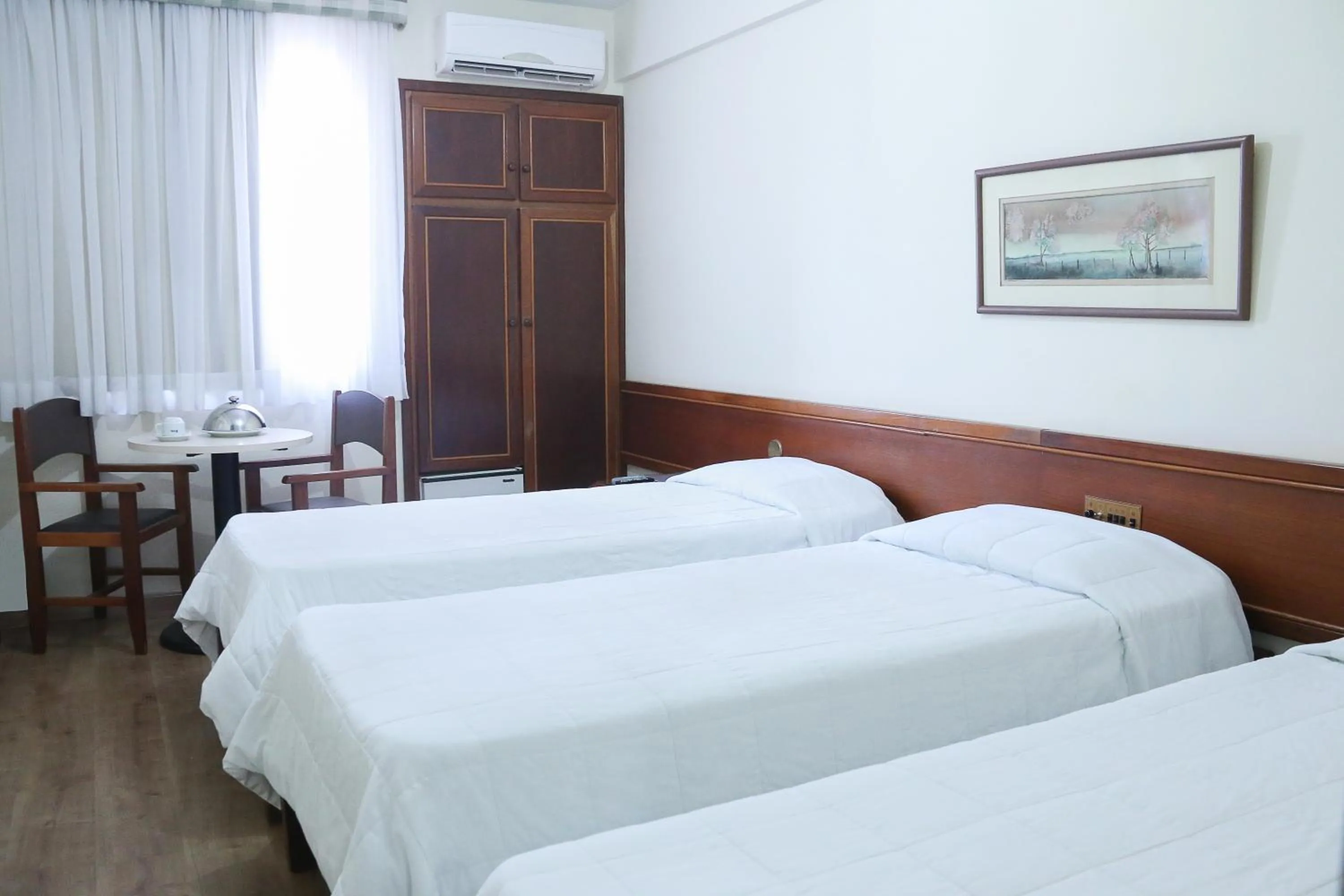 Guests, Bed in Crillon Palace Hotel