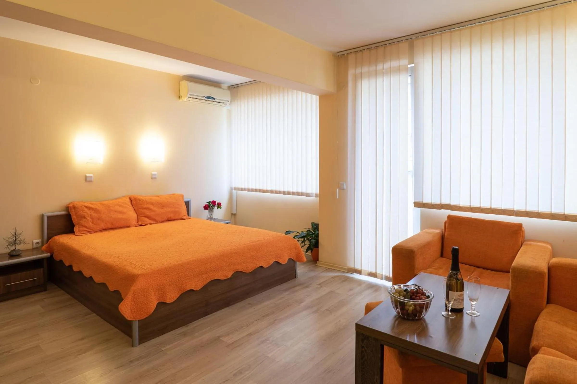 Living room, Bed in Family Hotel Gran Ivan