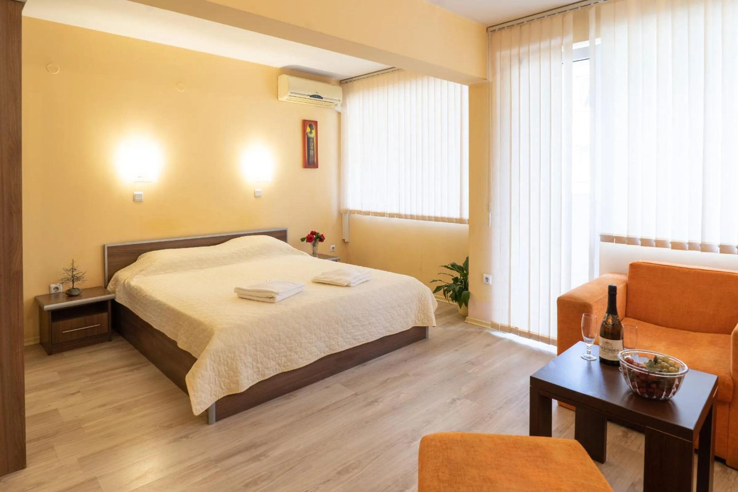 Photo of the whole room, Bed in Family Hotel Gran Ivan