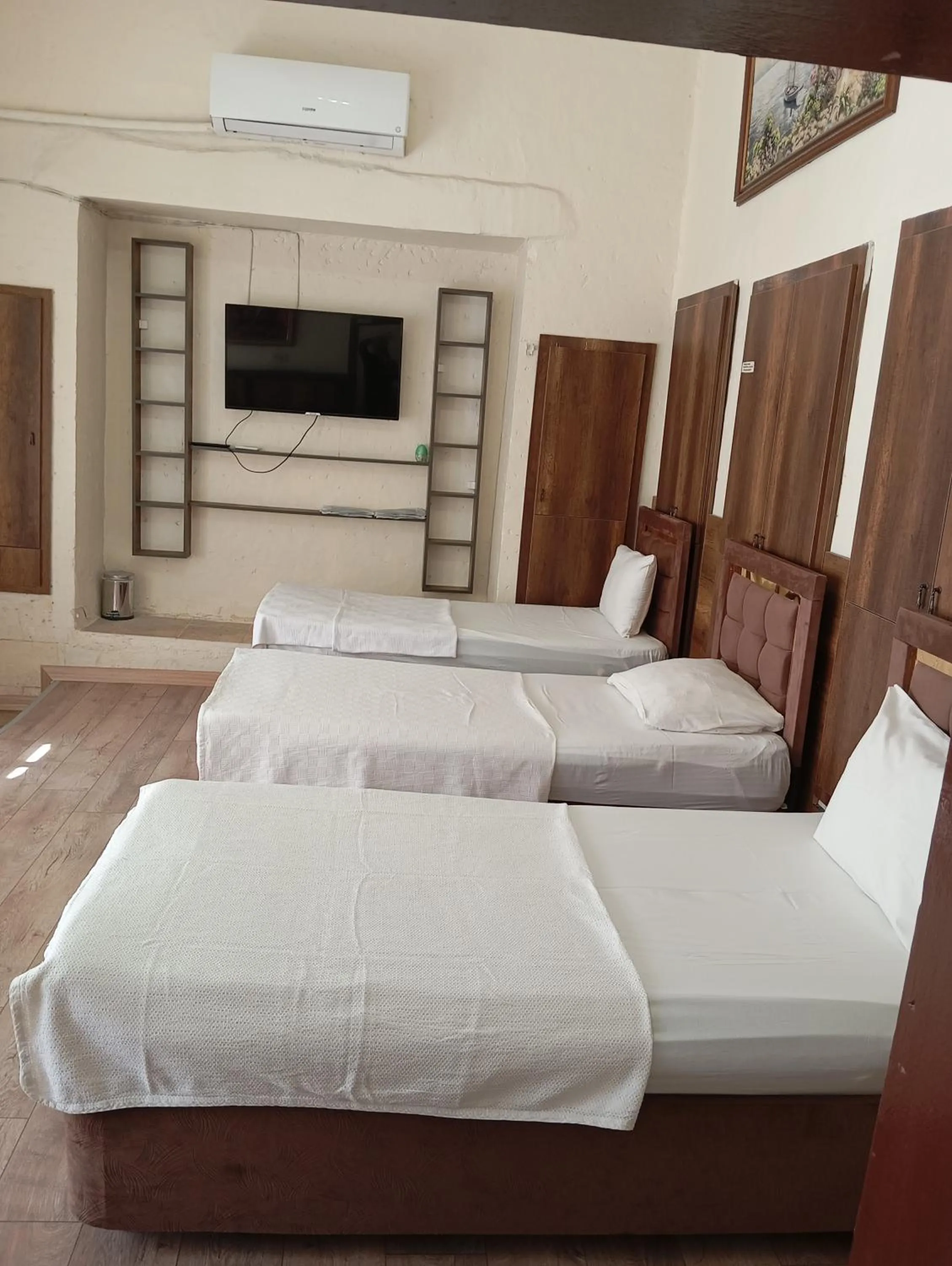 Bed in Aslan Guest House