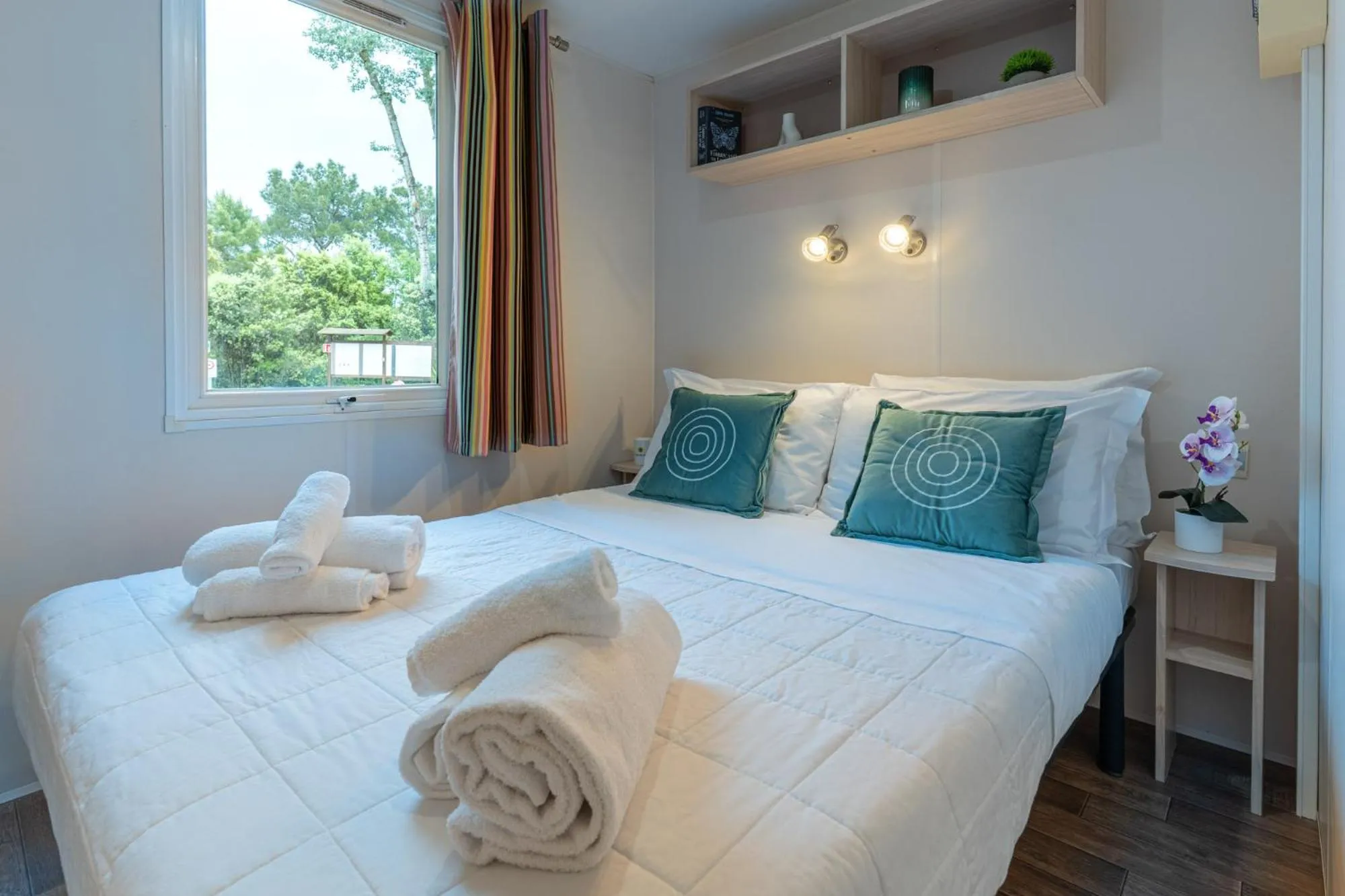 Bedroom, Bed in Club del Sole Spina Family Collection