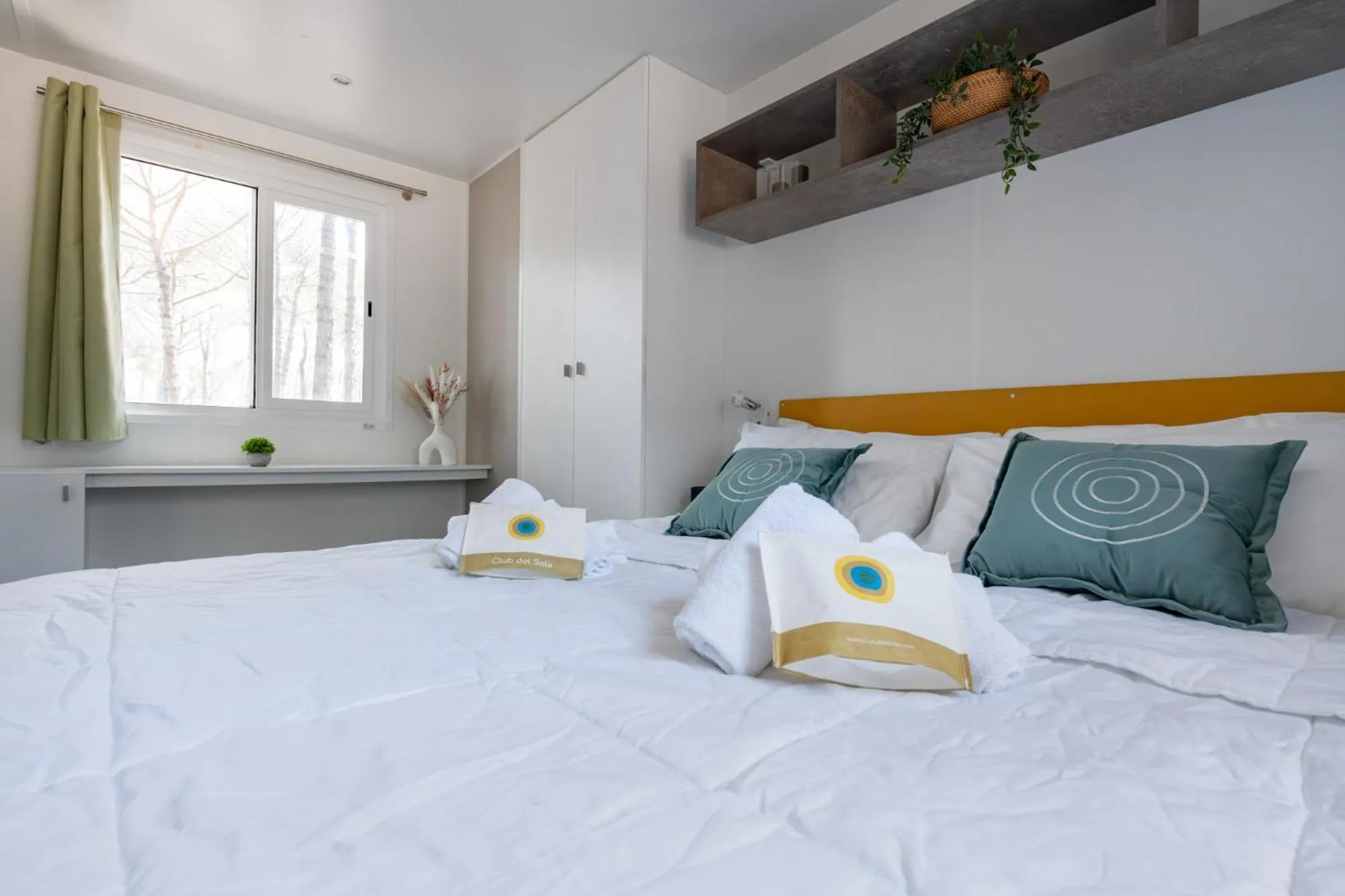 Bed in Club del Sole Spina Family Collection