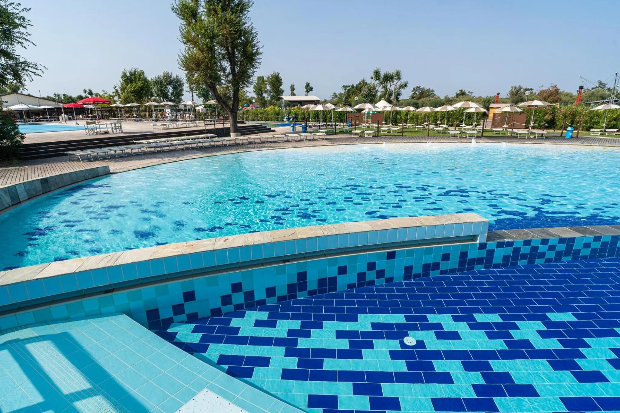 Pool view in Club del Sole Spina Family Collection