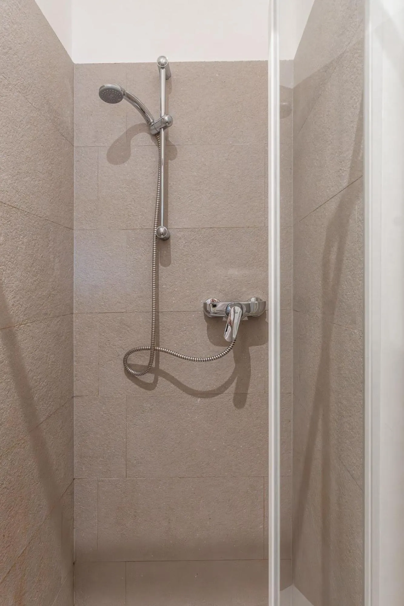 Shower in Club del Sole Spina Family Collection