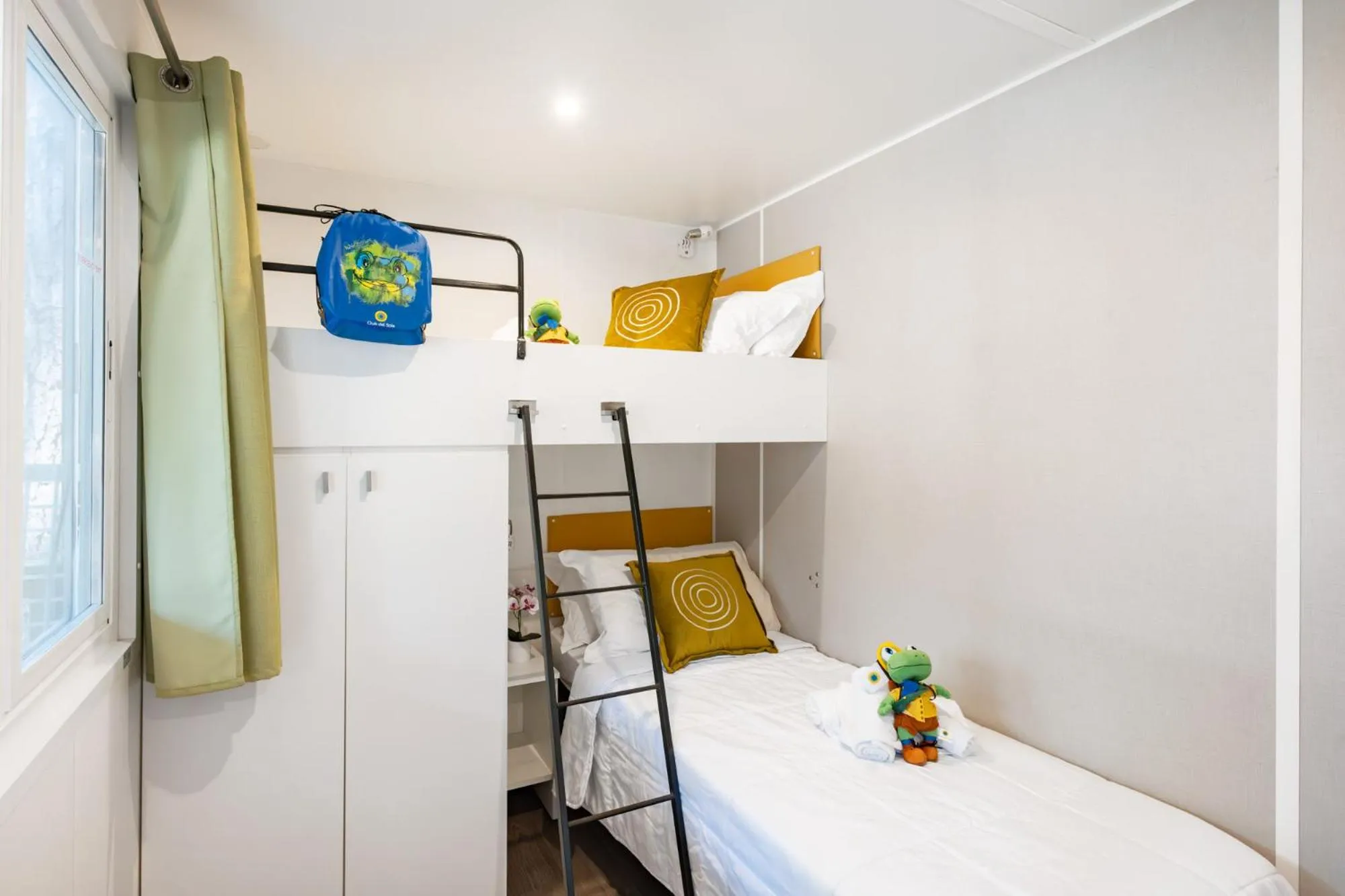 Bed in Club del Sole Spina Family Collection