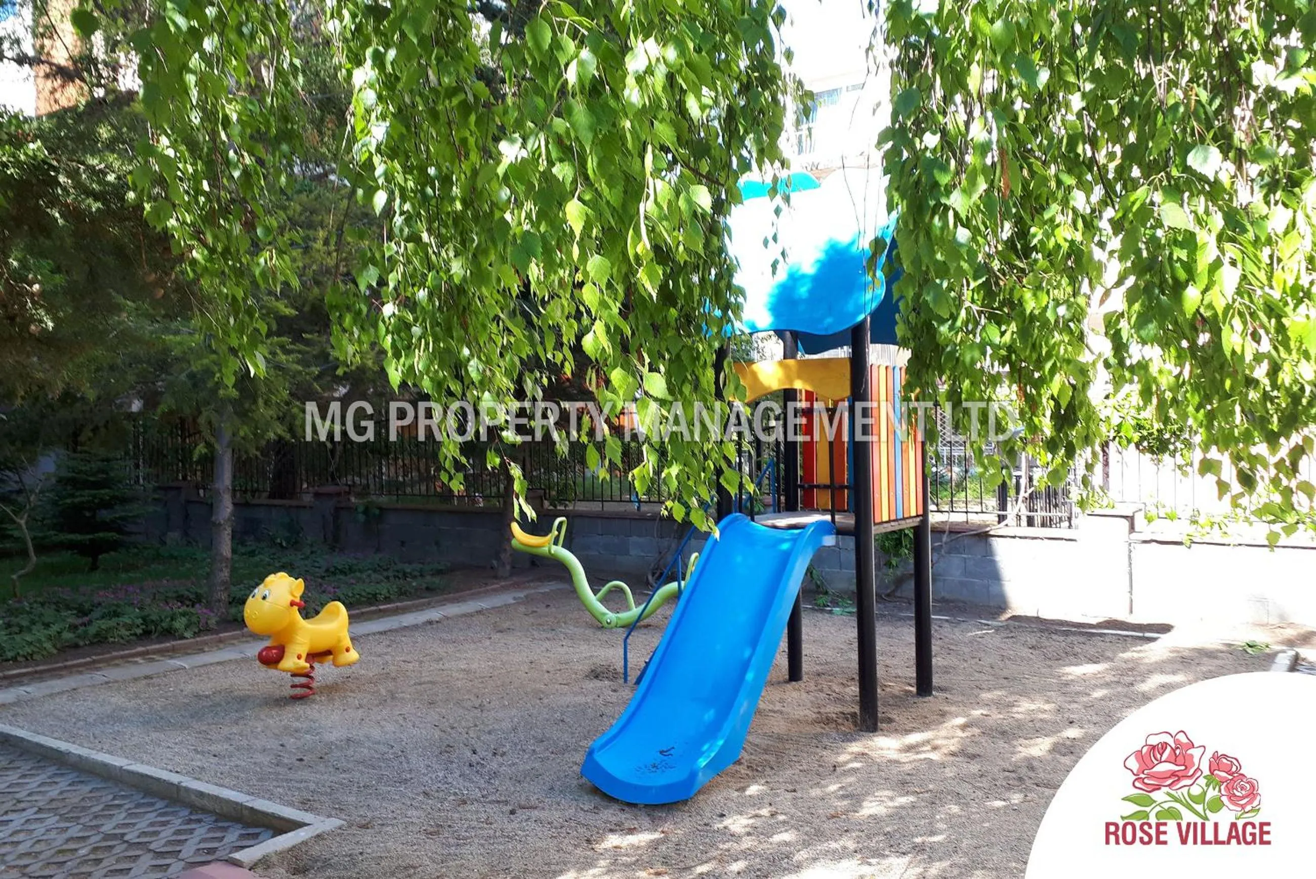 Day in Apartment Tourist Complex Rose Village