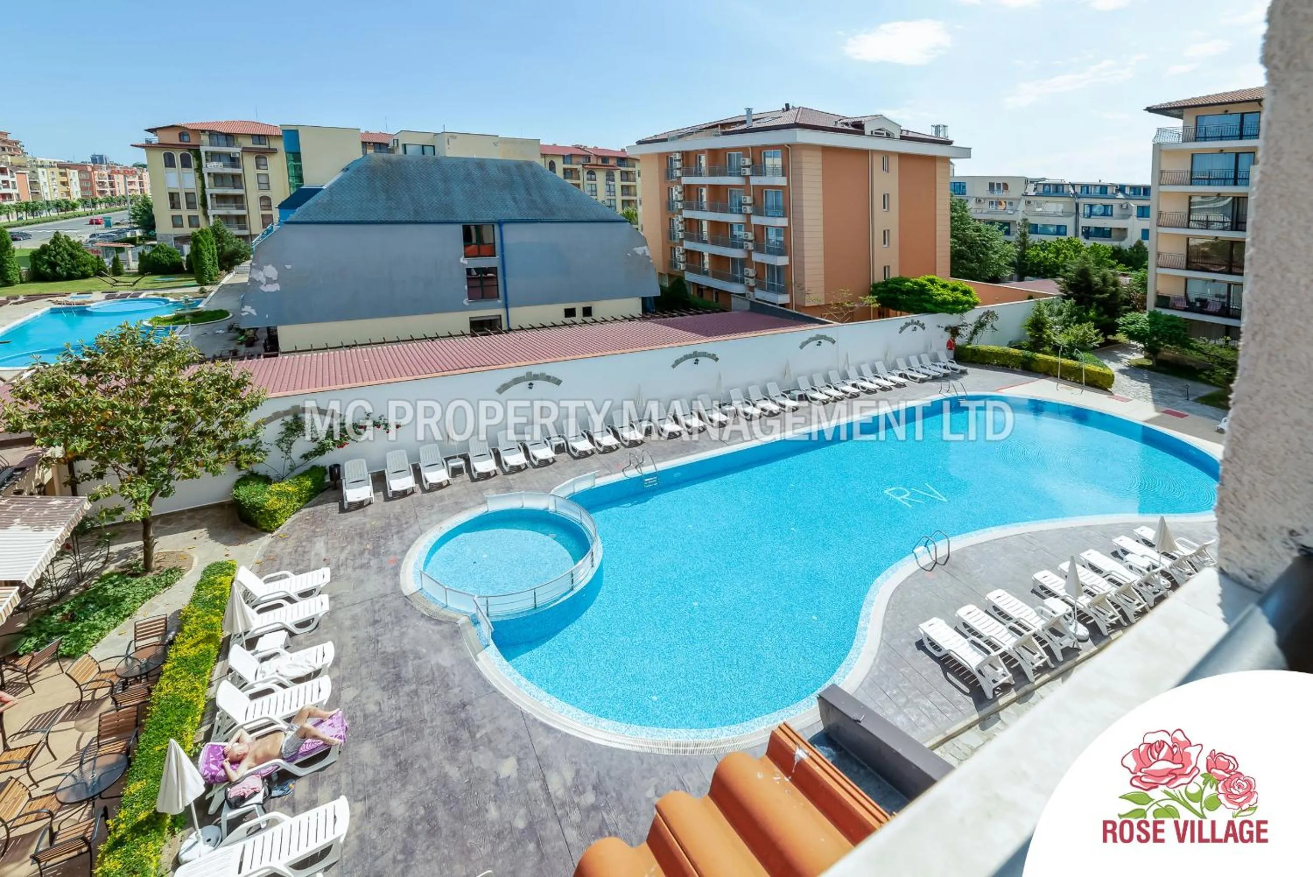 Day in Apartment Tourist Complex Rose Village