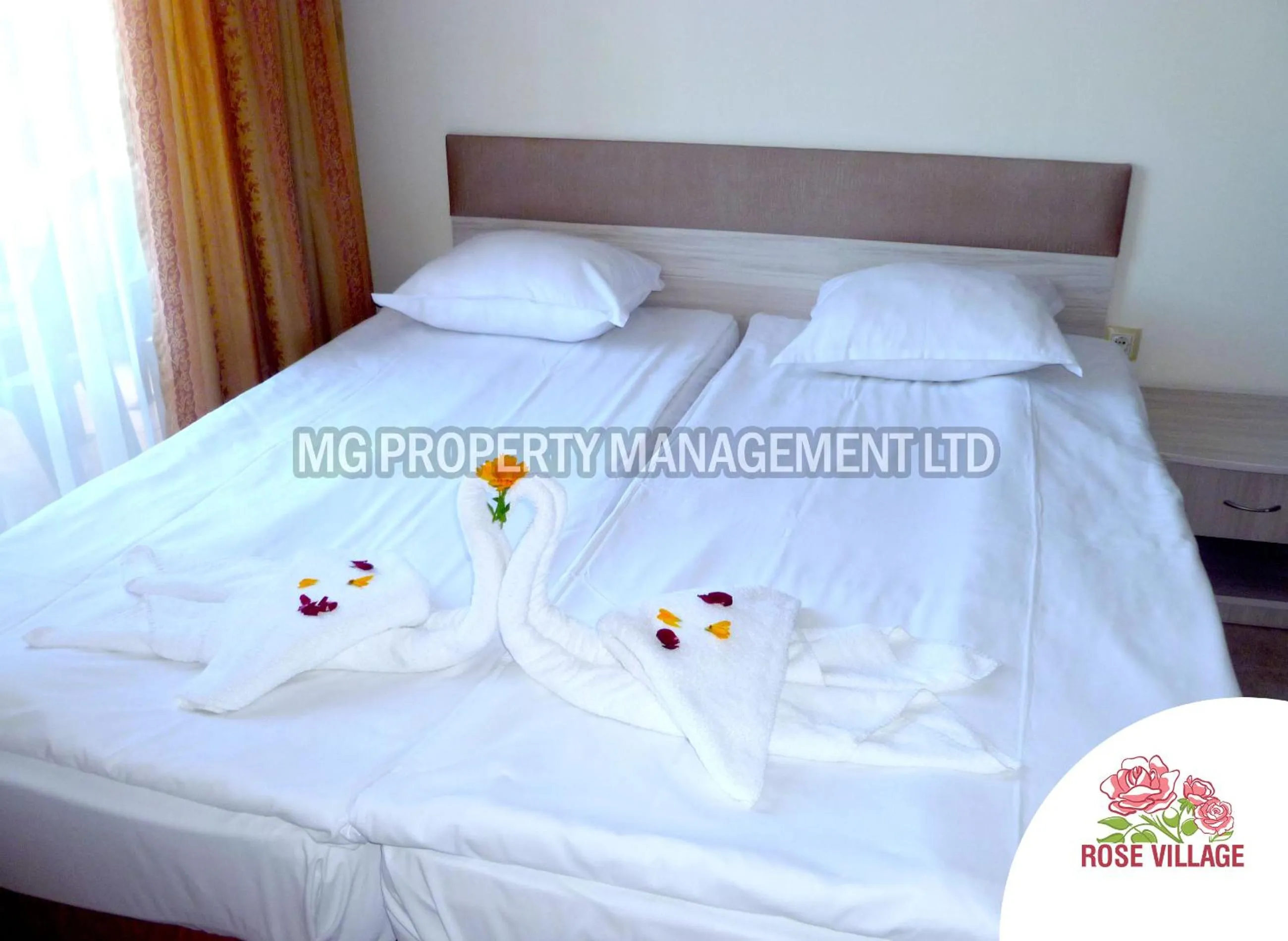 Bed in Apartment Tourist Complex Rose Village