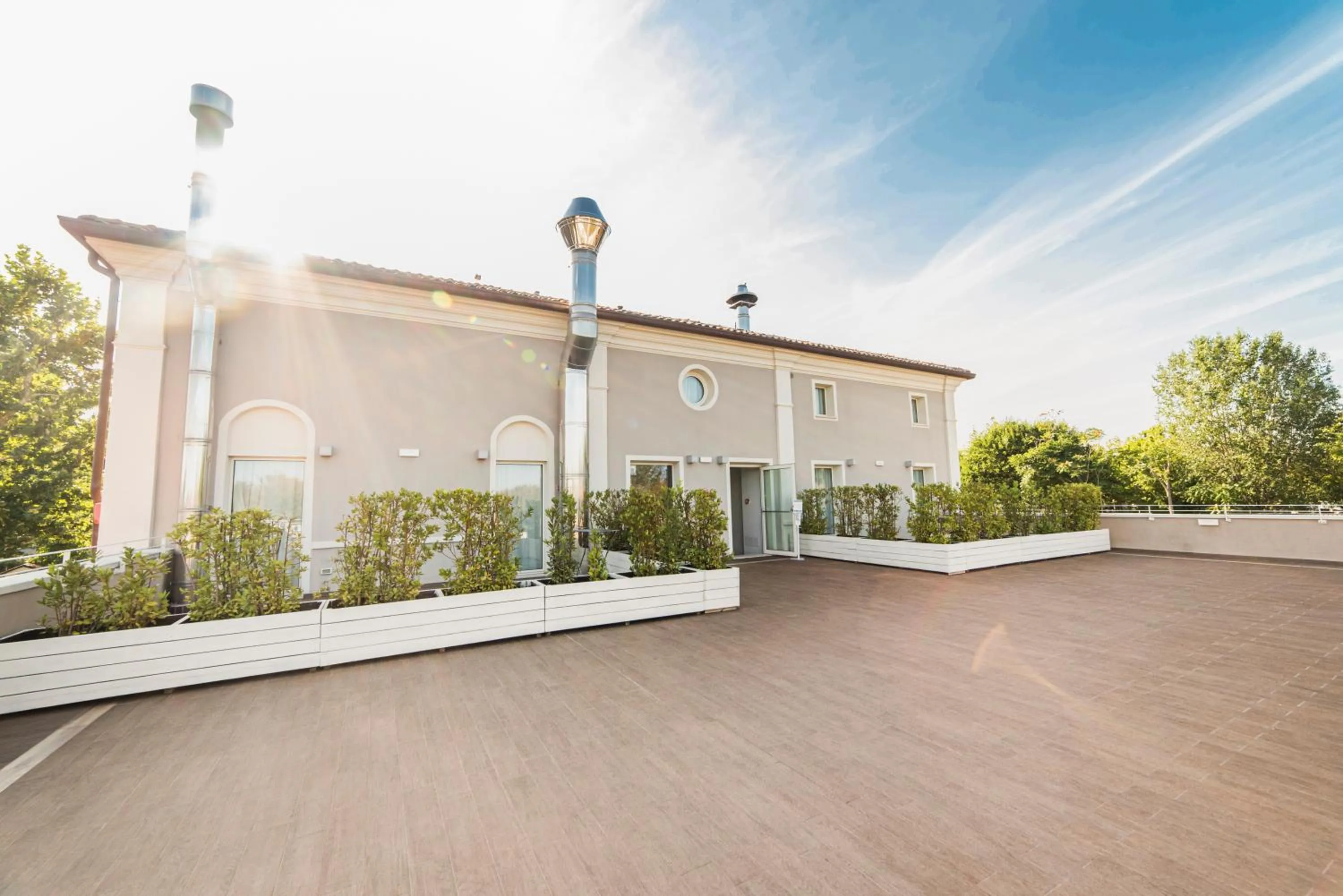 Property building in Club del Sole Vigna sul Mar Family Collection