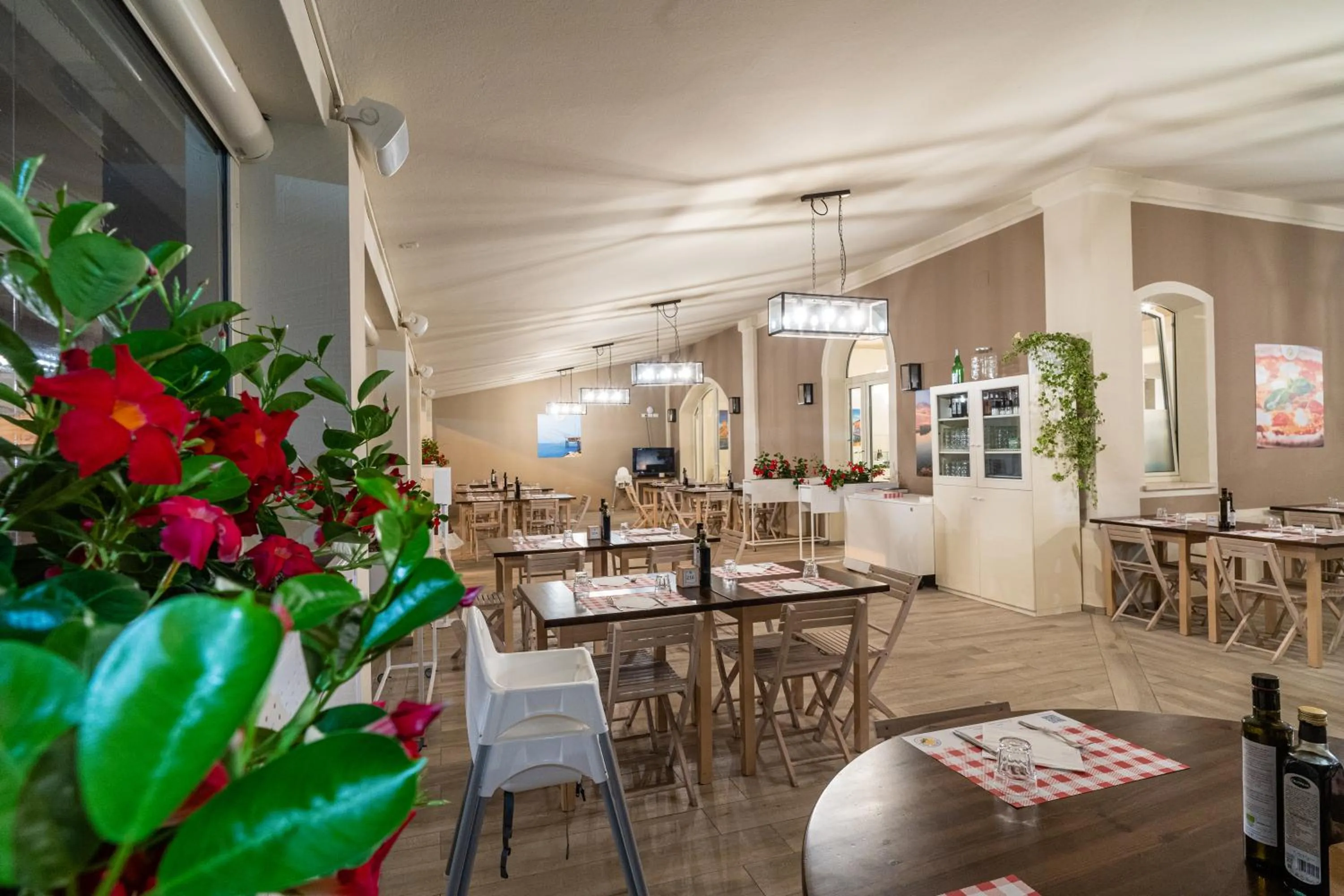 Restaurant/places to eat in Club del Sole Vigna sul Mar Family Collection