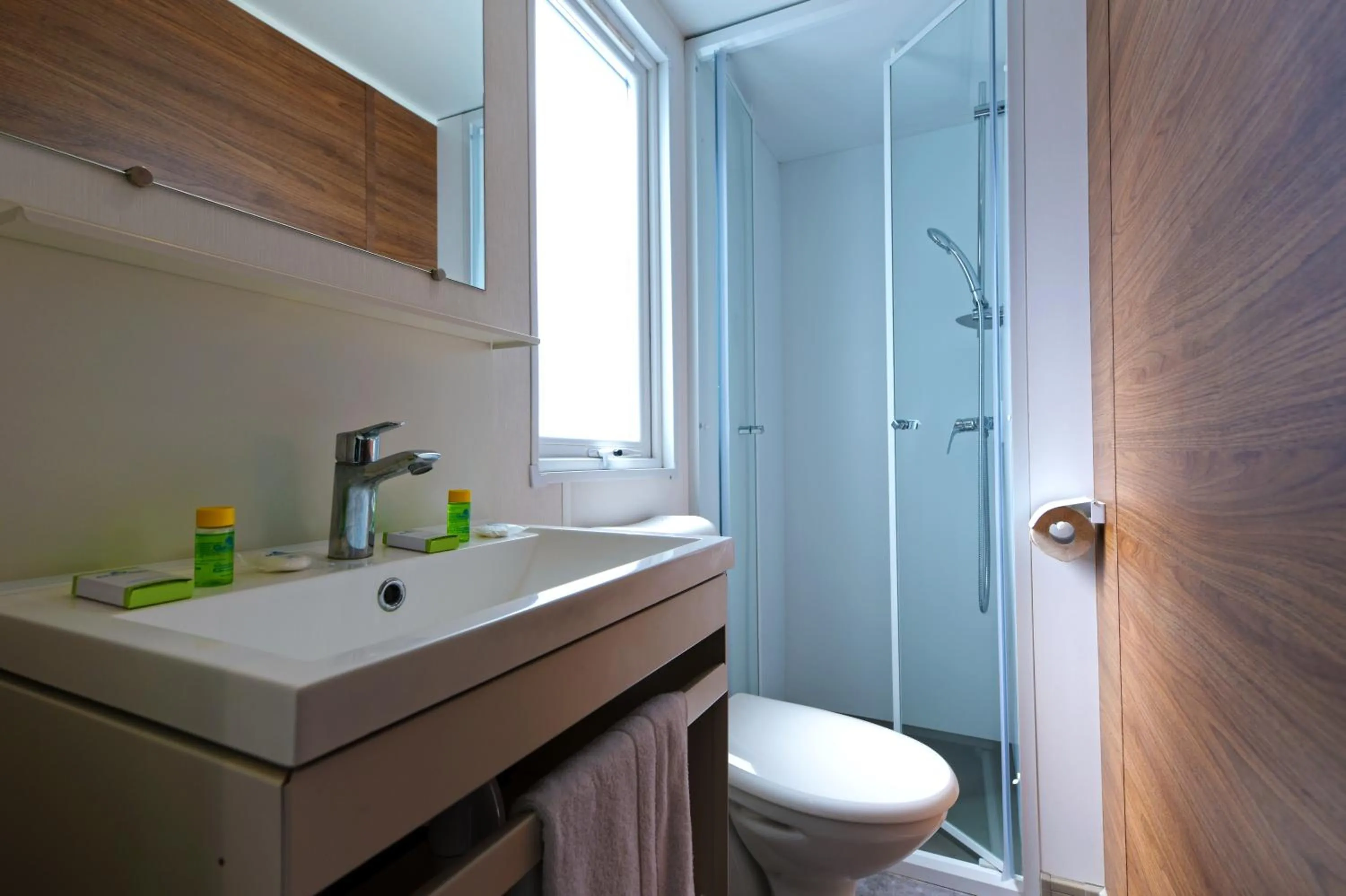 Shower in Club del Sole Vigna sul Mar Family Collection